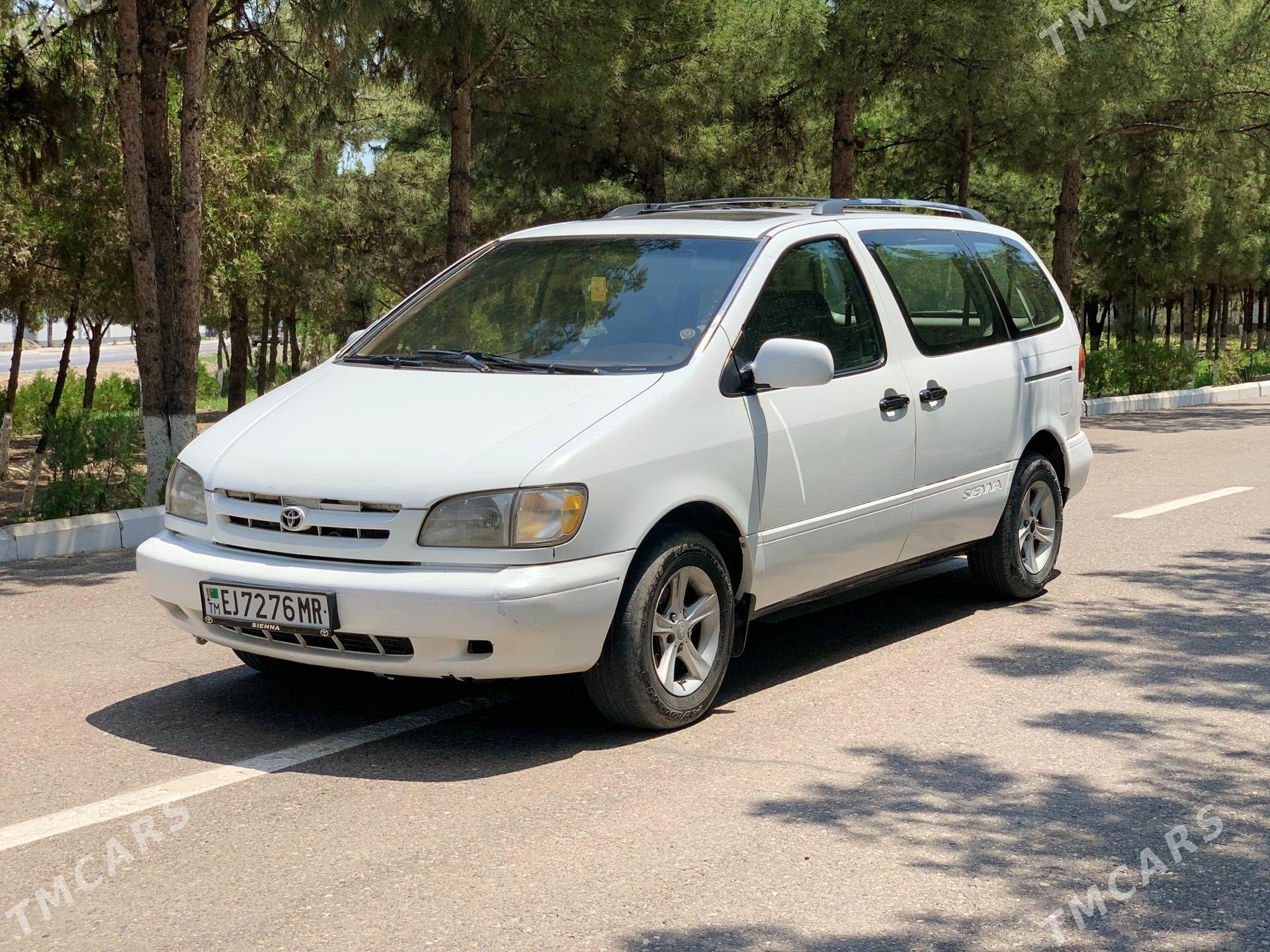 Toyota Sienna 2000 - 180 000 TMT - Мары - img 1