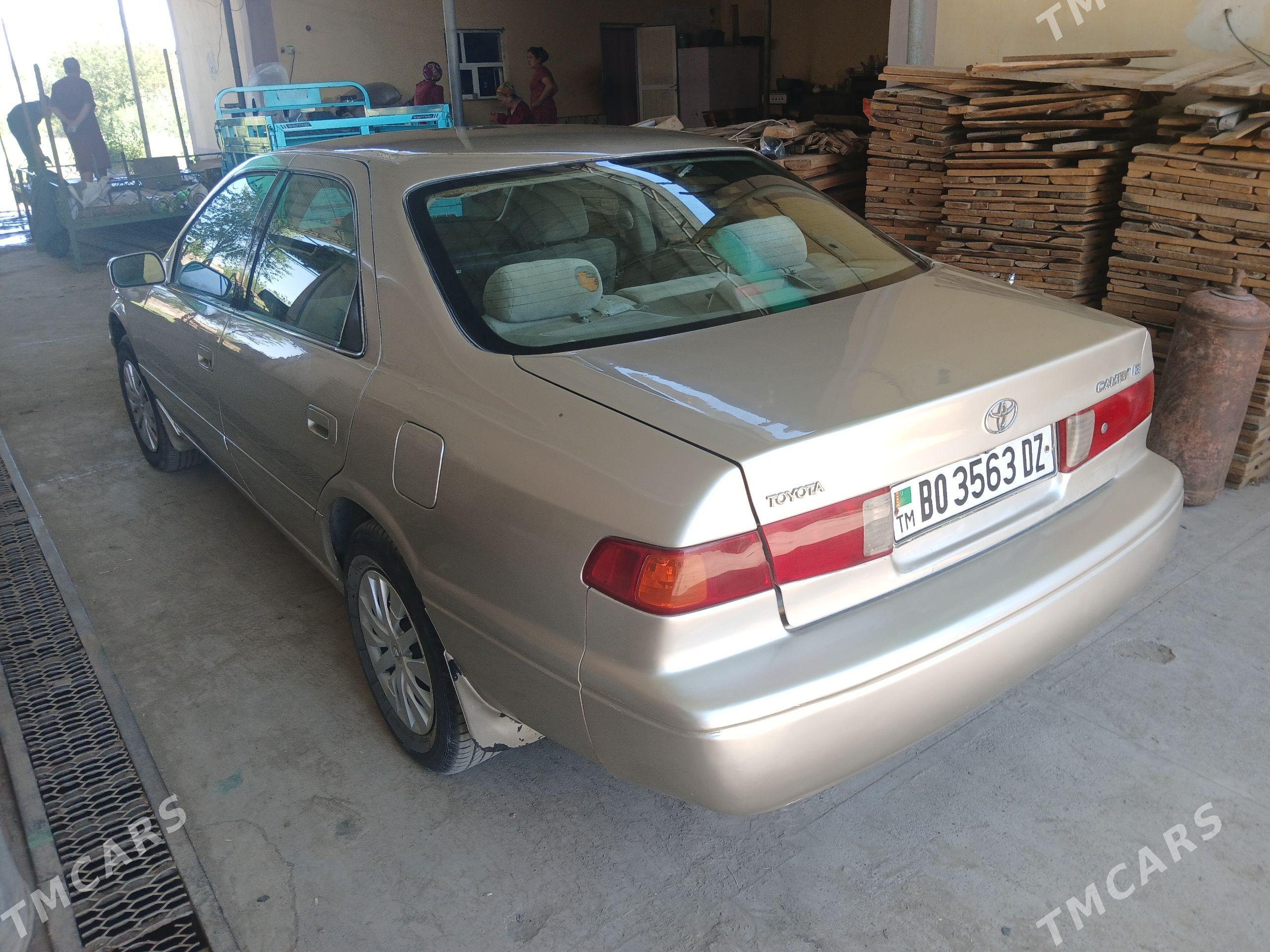 Toyota Camry 2001 - 180 000 TMT - Болдумсаз - img 1