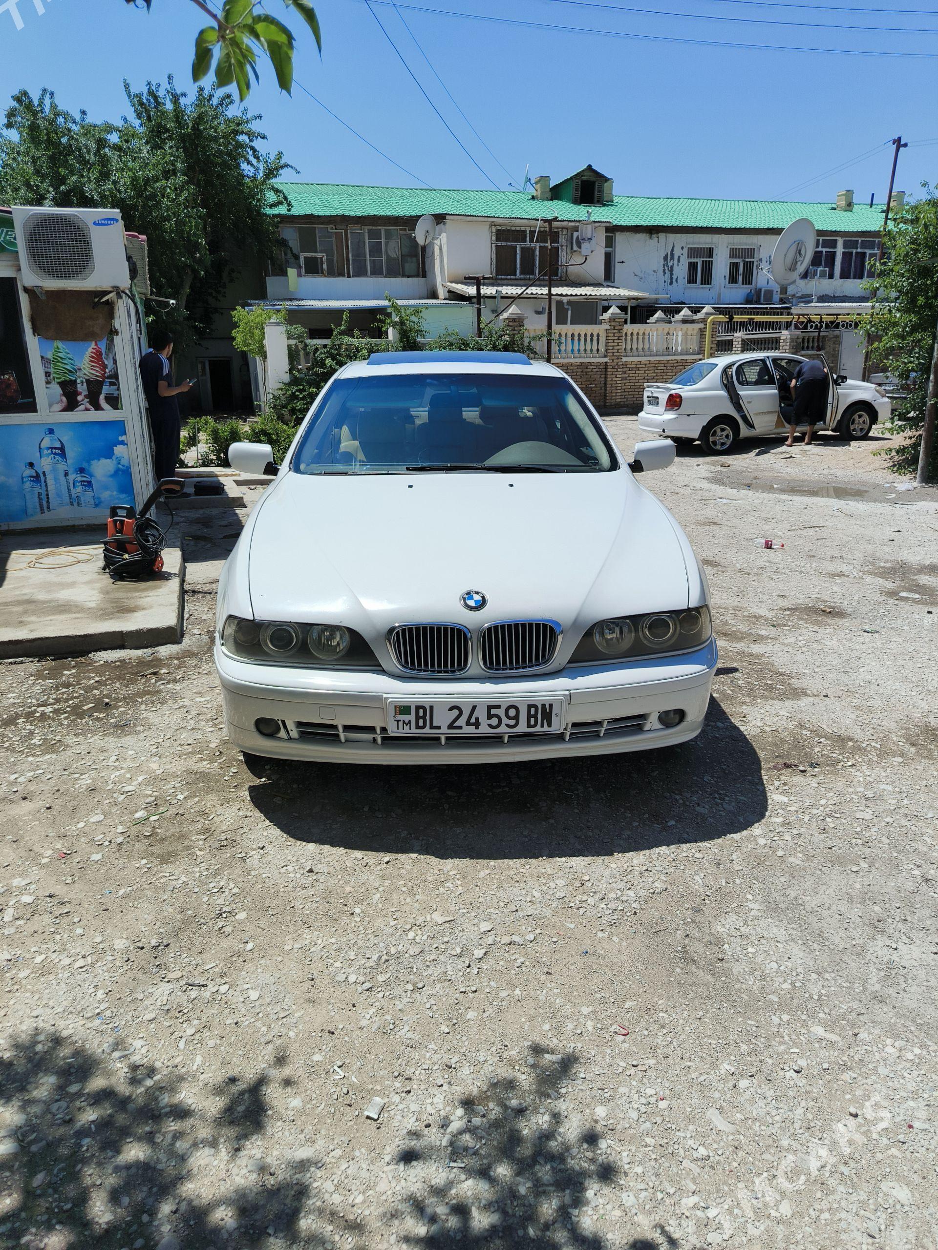 BMW E39 2001 - 110 000 TMT - Balkanabat - img 1