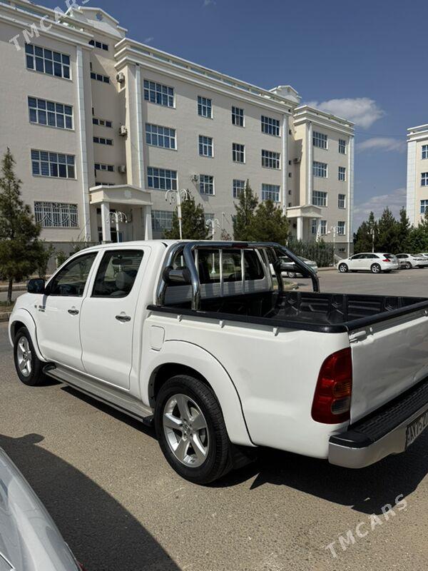 Toyota Hilux 2010 - 265 000 TMT - Aşgabat - img 1