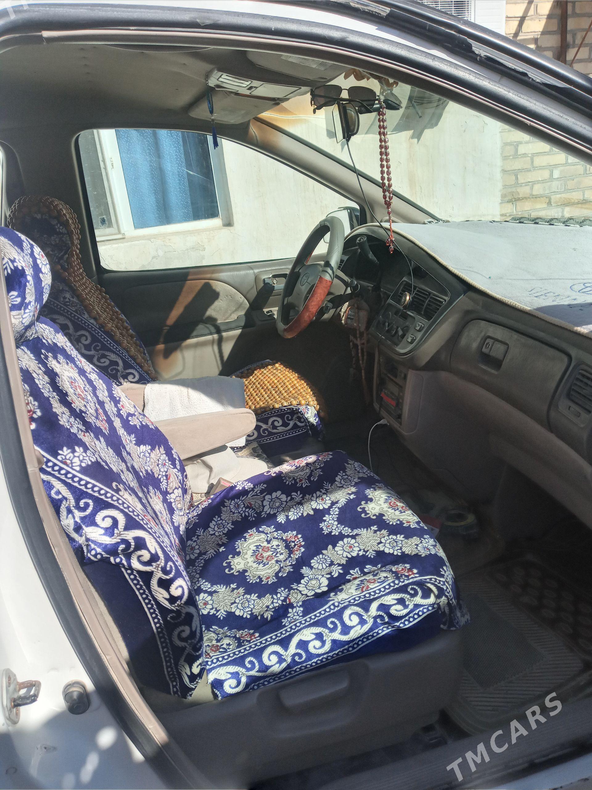Toyota Sienna 1999 - 150 000 TMT - Достлук - img 1