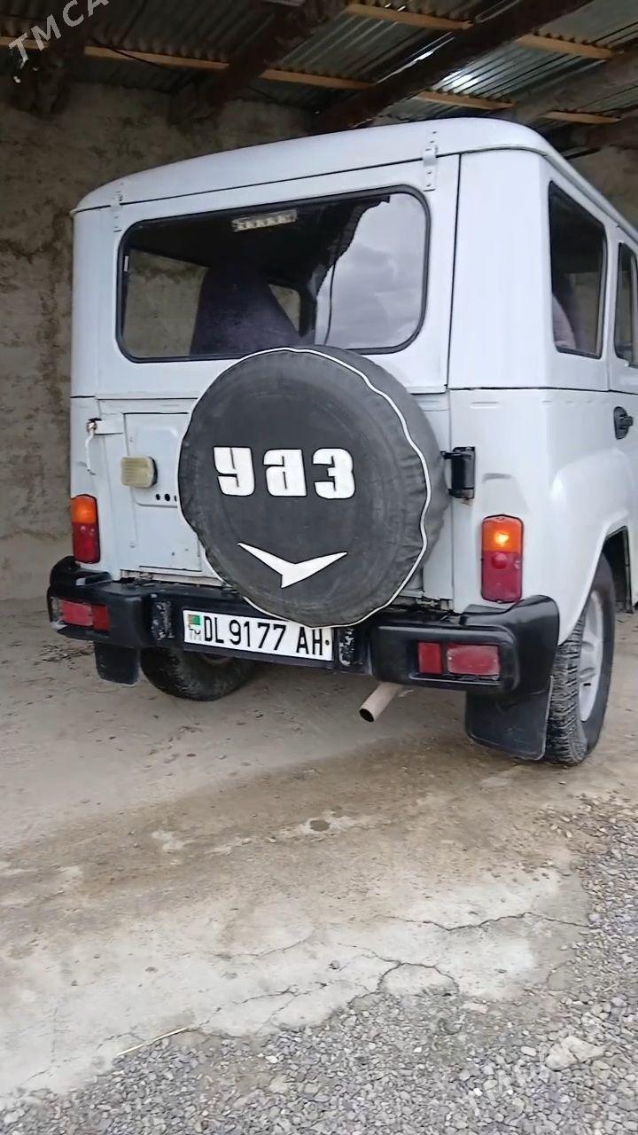 UAZ 469 2001 - 80 000 TMT - Бахарден - img 1