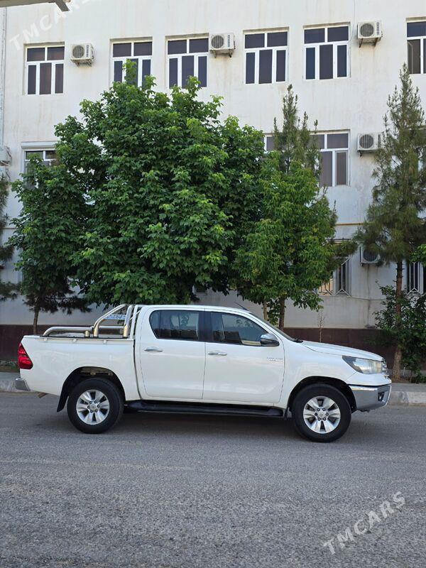 Toyota Hilux 2019 - 530 000 TMT - Мары - img 1