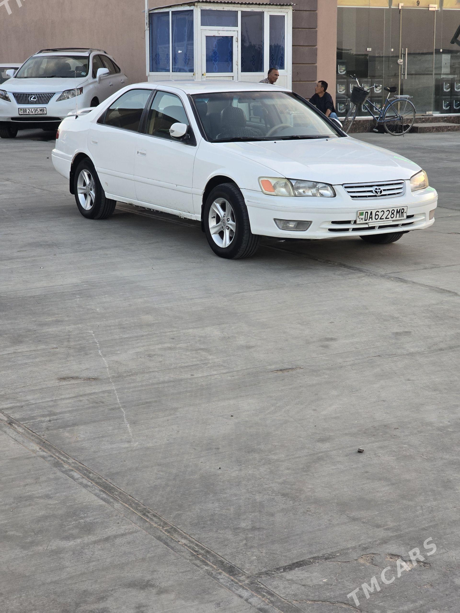 Toyota Camry 2000 - 170 000 TMT - Мары - img 1