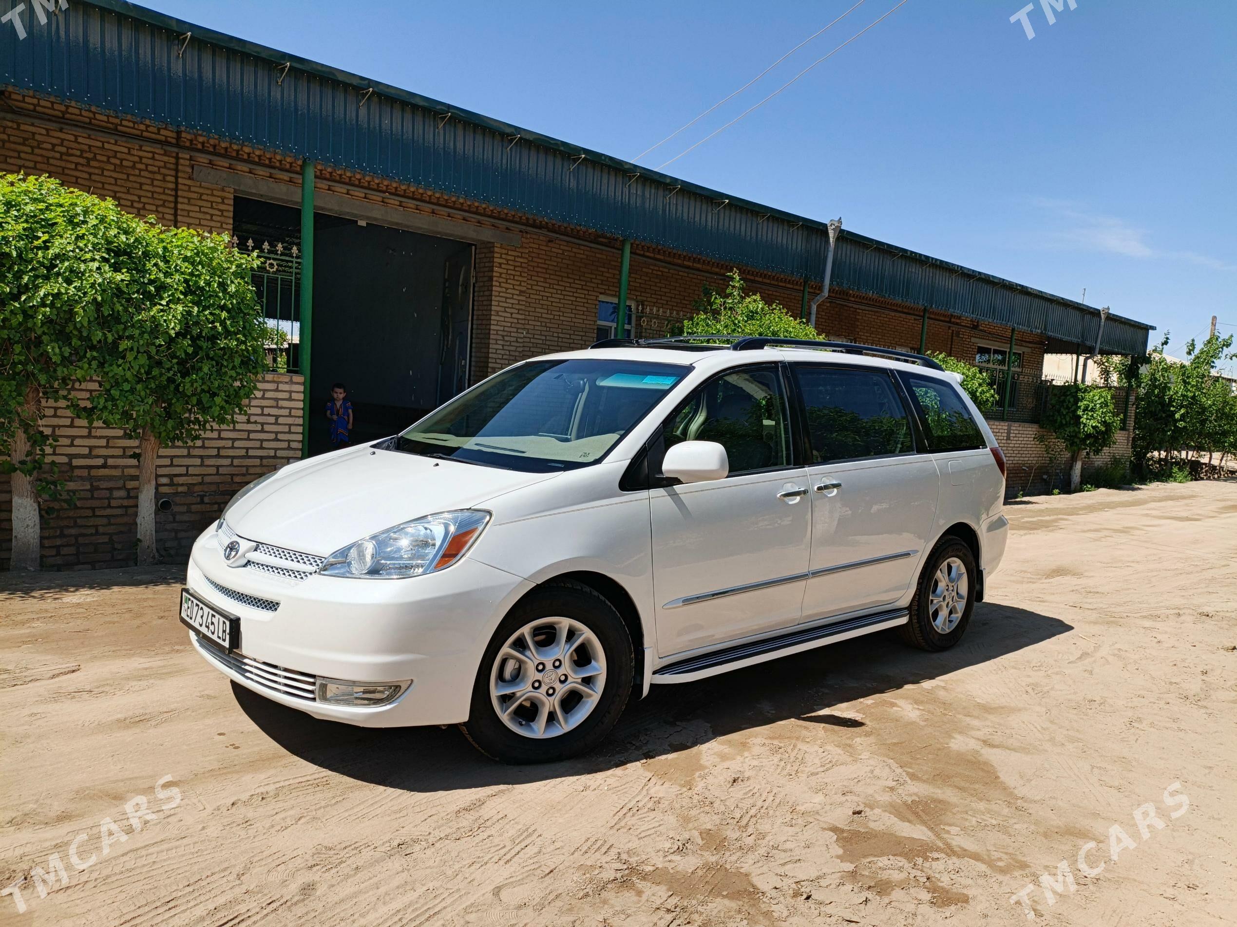Toyota Sienna 2005 - 280 000 TMT - Халач - img 1