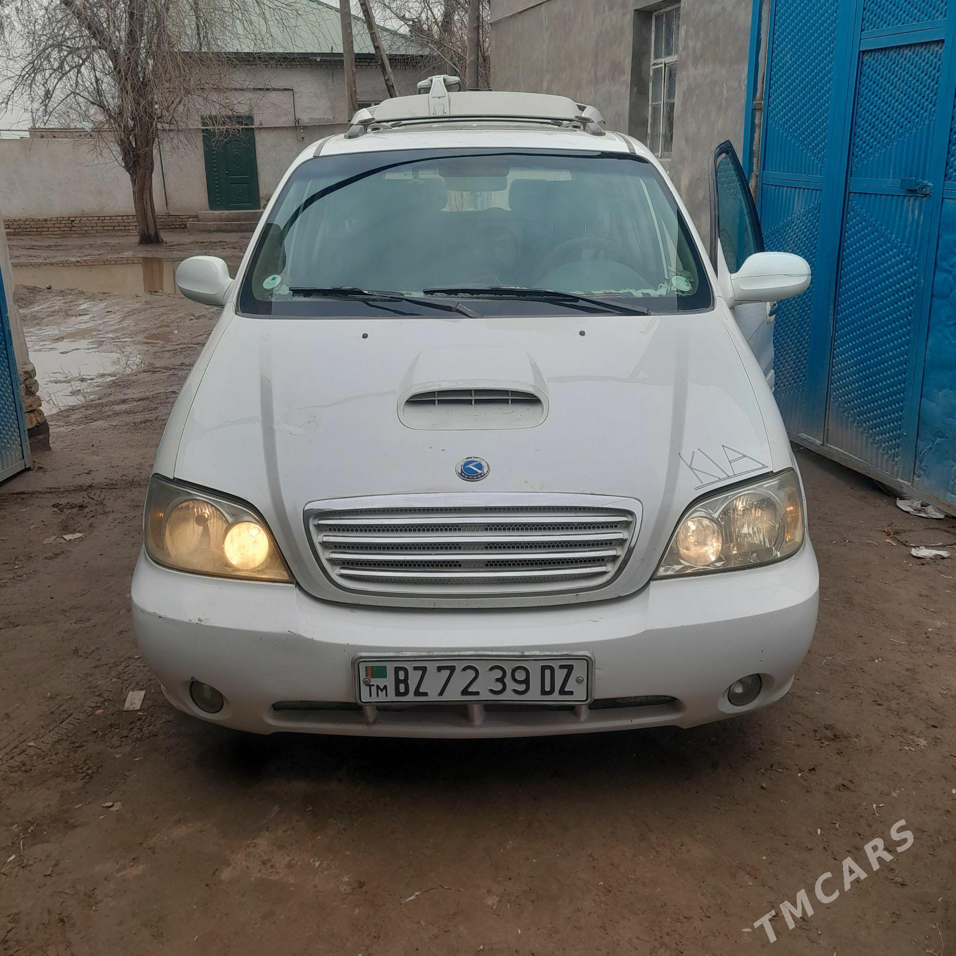 Kia Carnival 2002 - 60 000 TMT - Гурбансолтан Едже - img 1