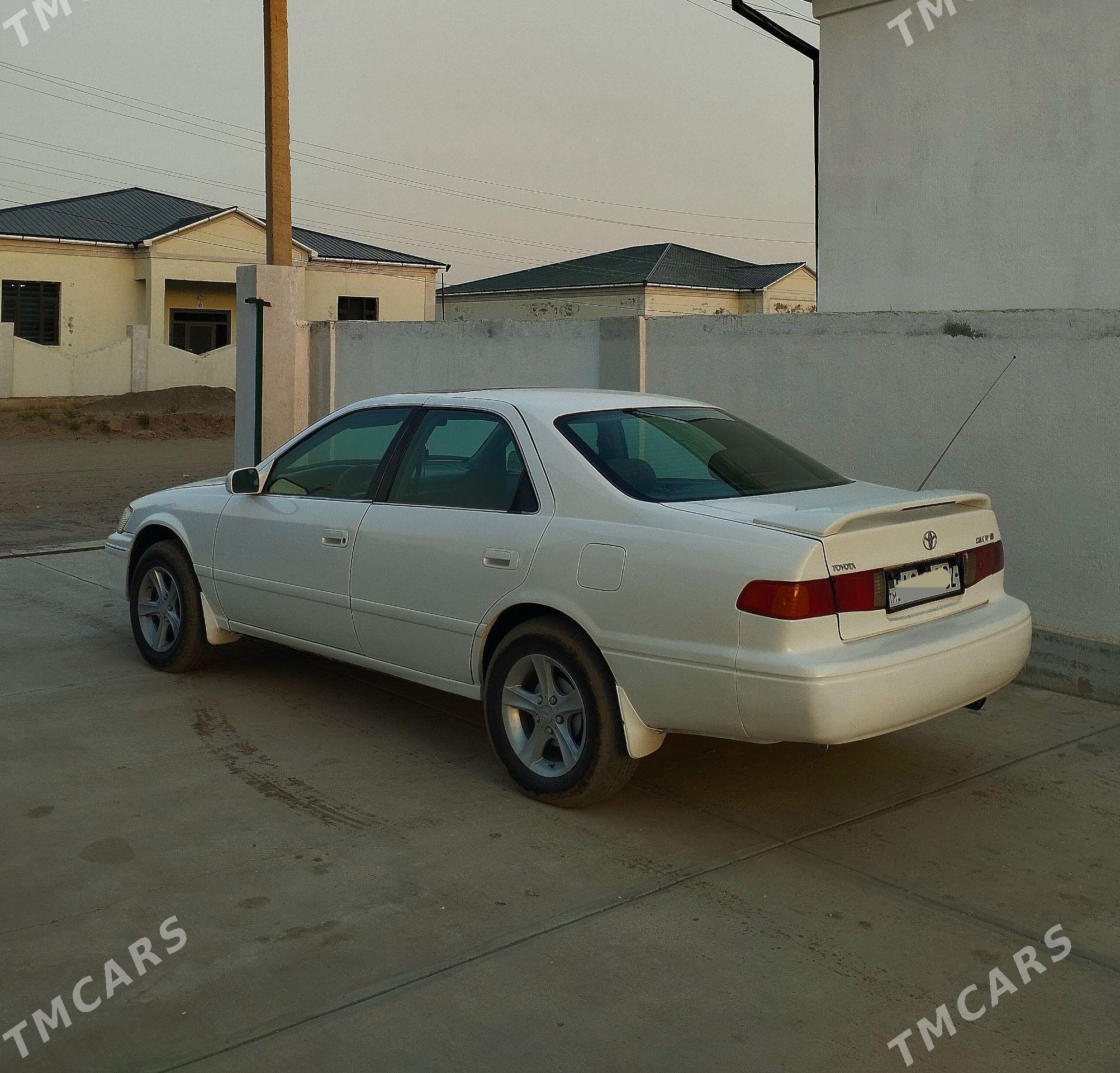 Toyota Camry 2001 - 155 000 TMT - етр. Туркменбаши - img 1