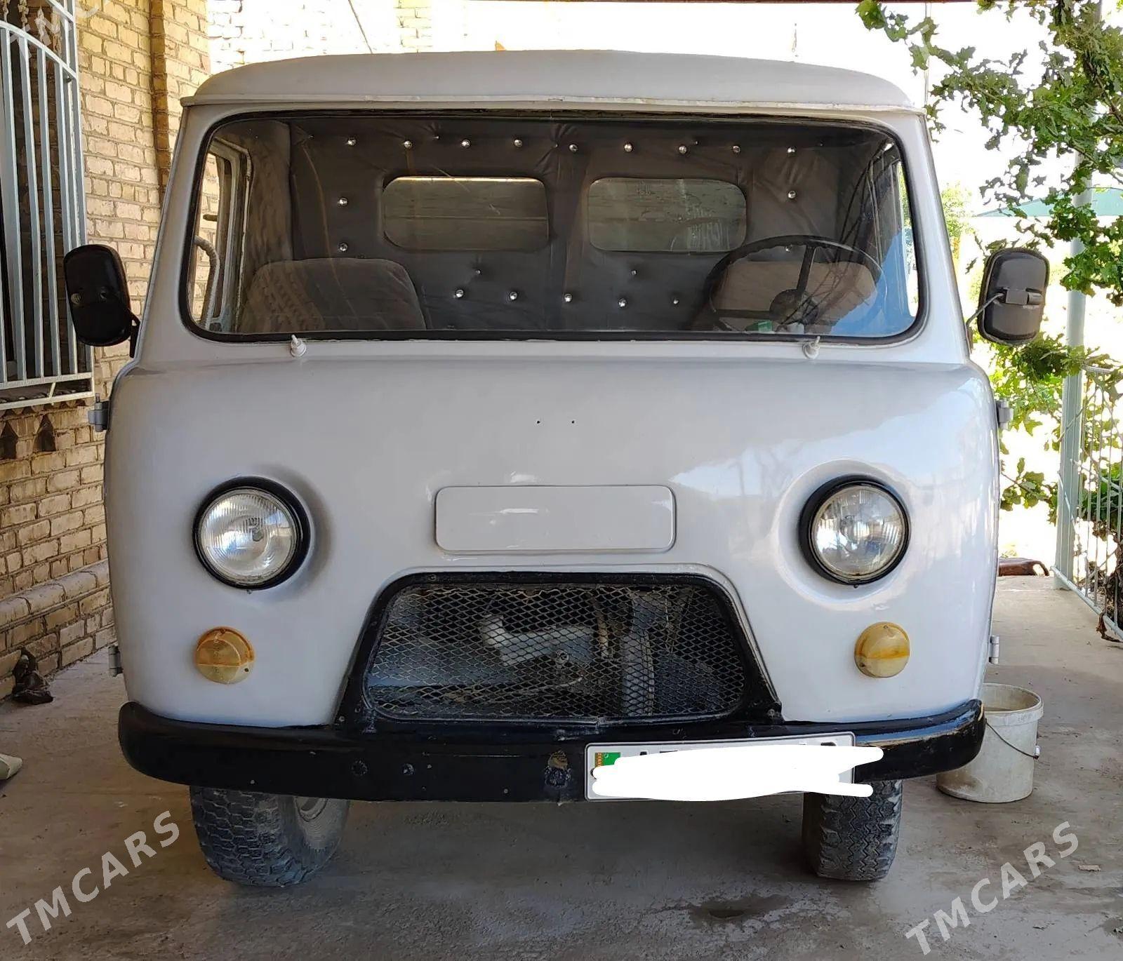 UAZ 2206 1984 - 65 000 TMT - Чарджоу - img 1