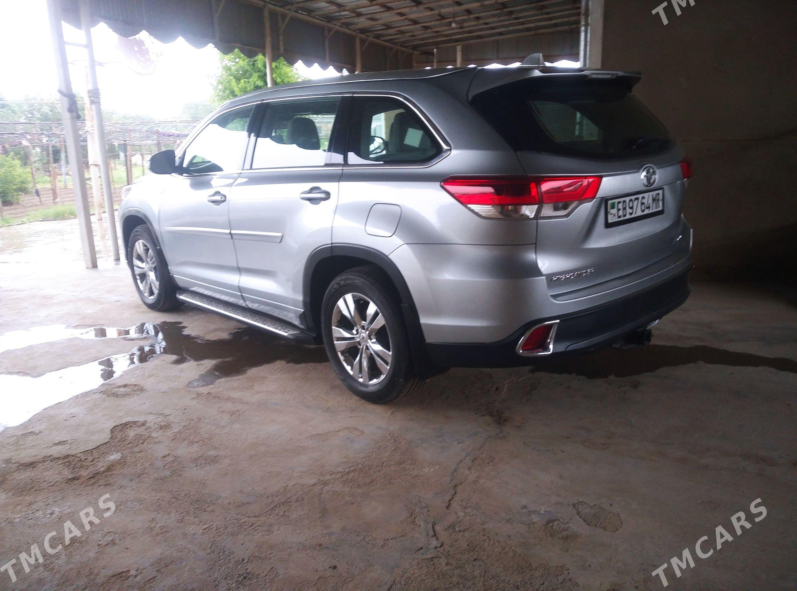 Toyota Highlander 2019 - 400 000 TMT - Мары - img 1
