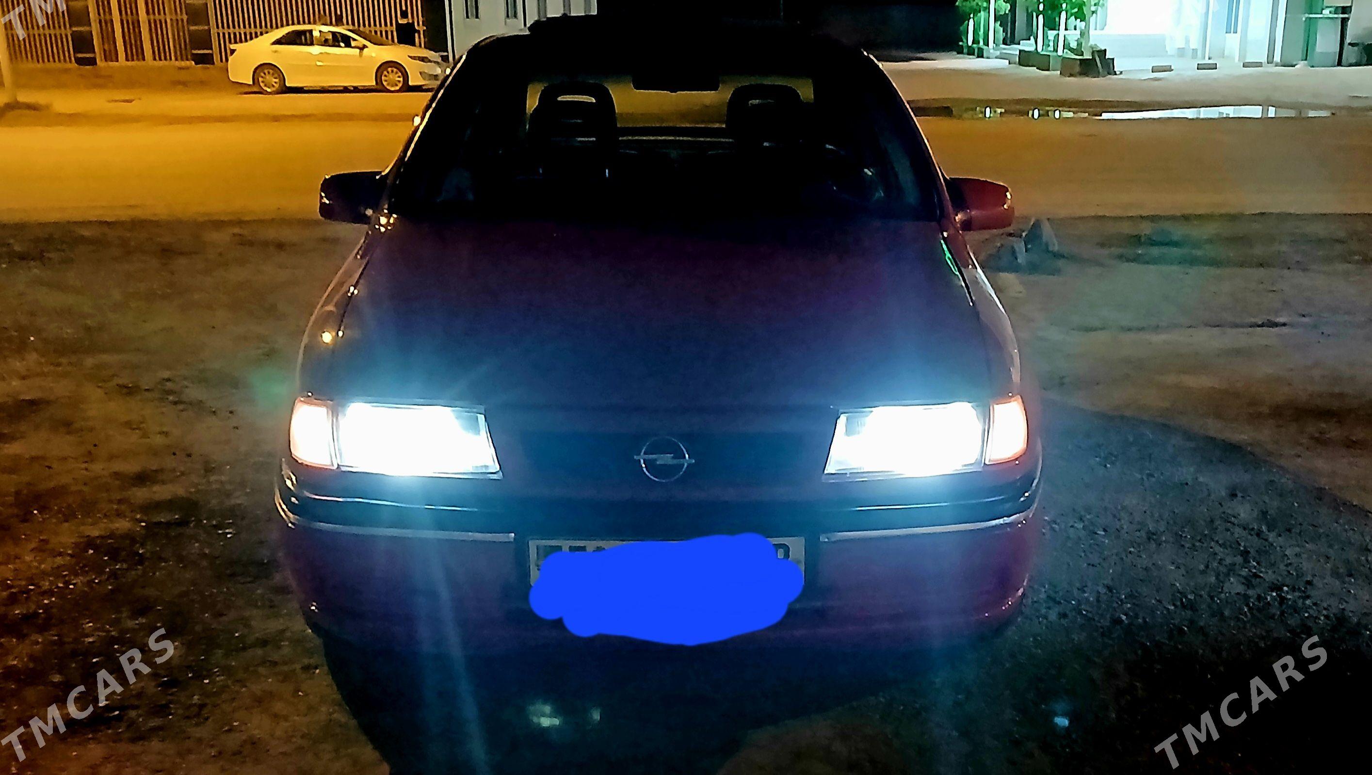 Opel Vectra 1990 - 50 000 TMT - Mary - img 1