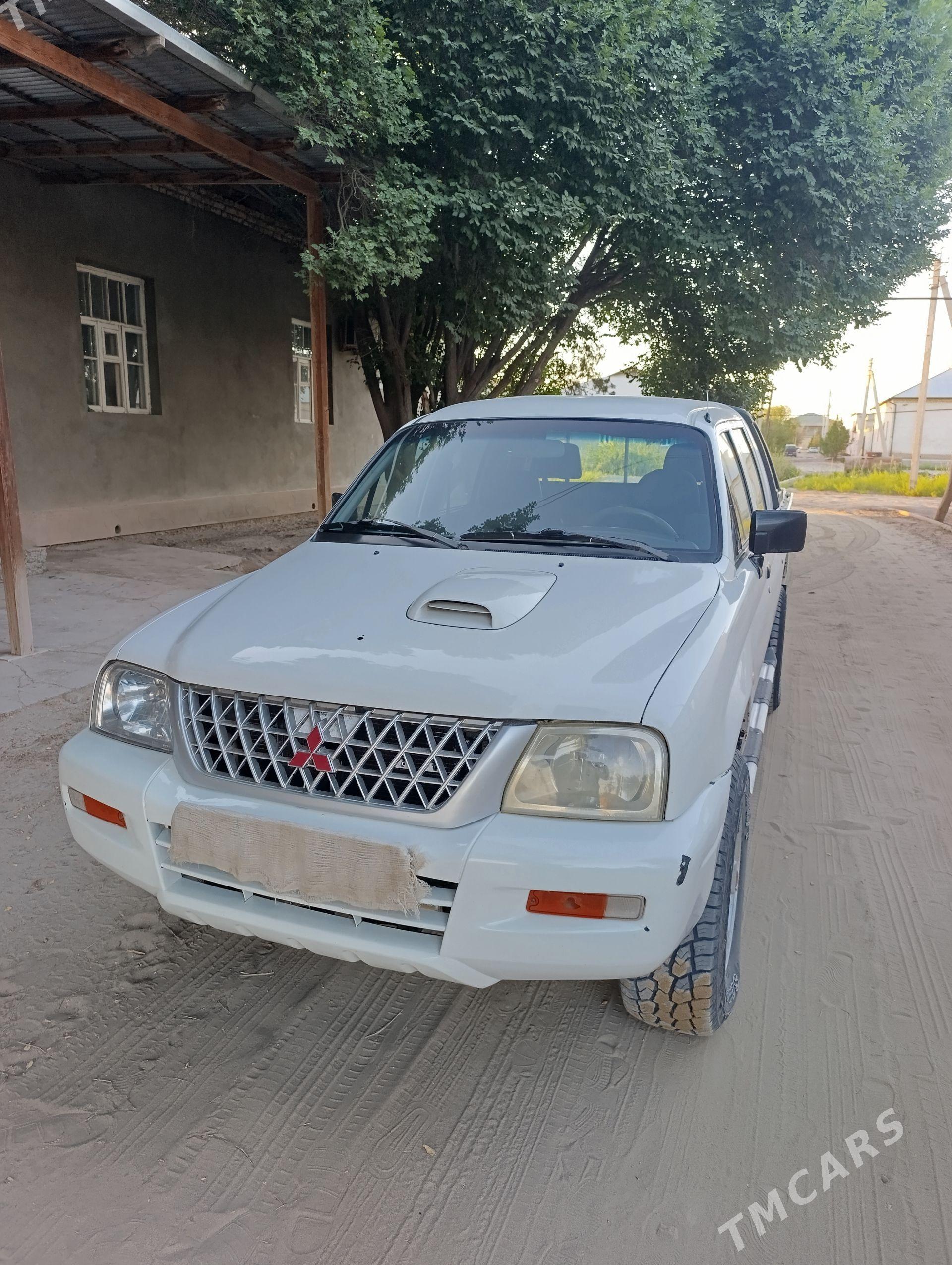 Mitsubishi L200 2003 - 125 000 TMT - Гурбансолтан Едже - img 1
