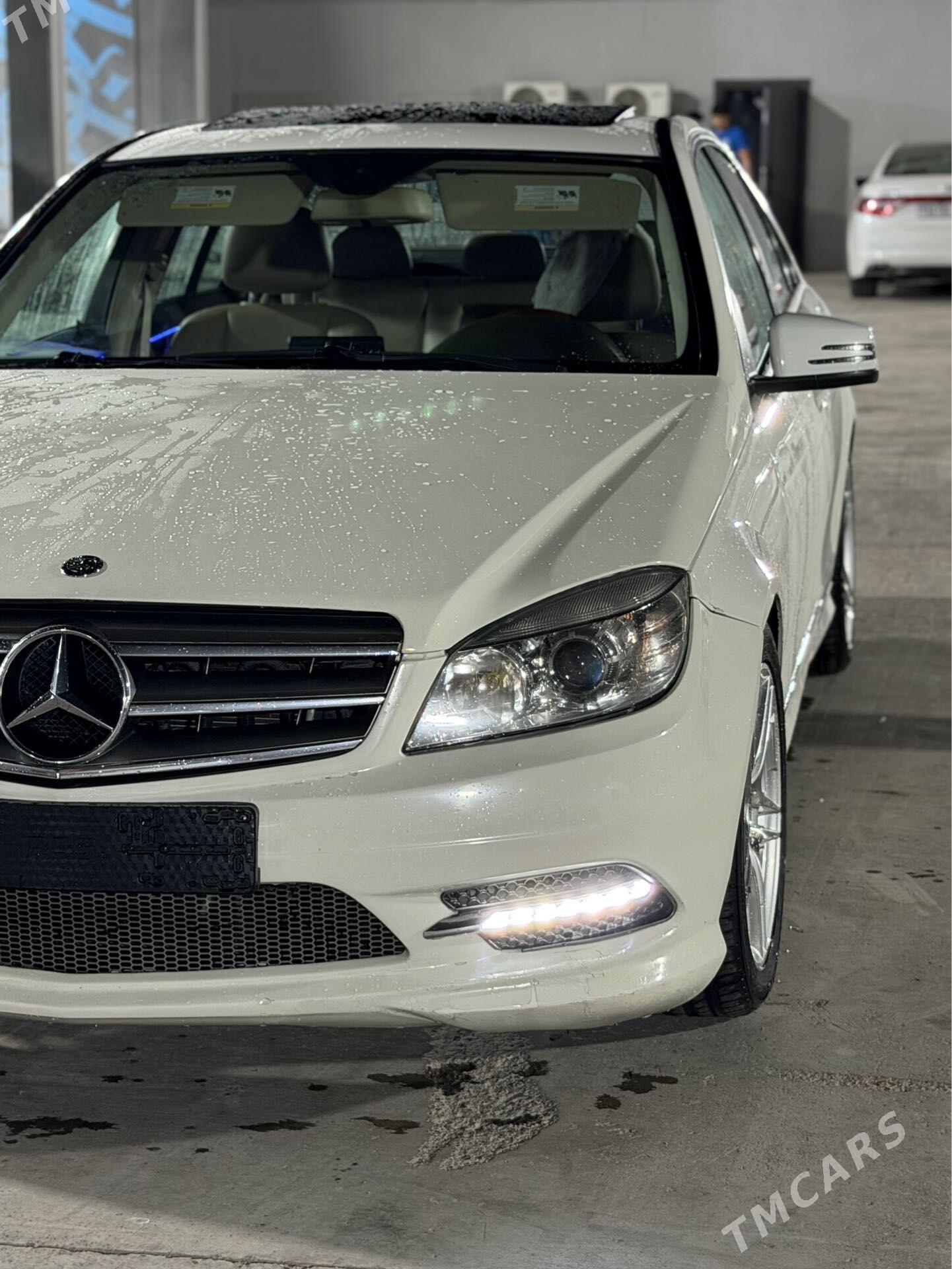 Mercedes-Benz C300 2010 - 230 000 TMT - Aşgabat - img 1