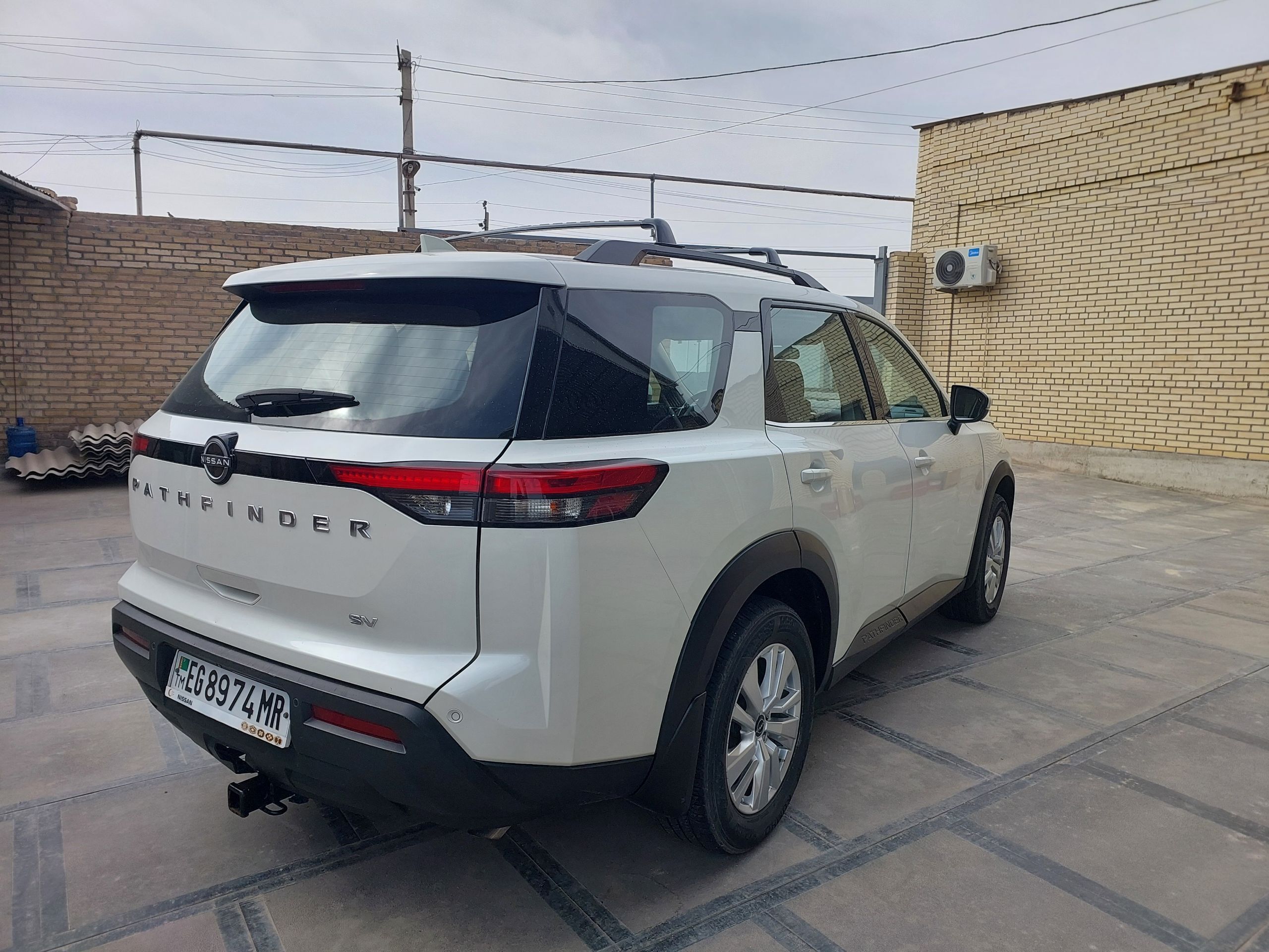 Nissan Pathfinder 2022 - 400 000 TMT - Мары - img 1