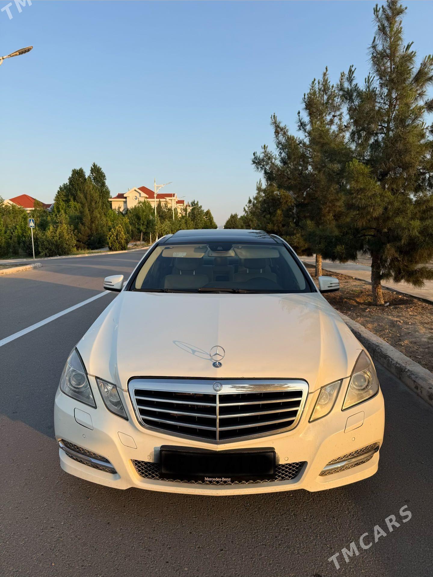 Mercedes-Benz E350 2010 - 300 000 TMT - Бекреве - img 1