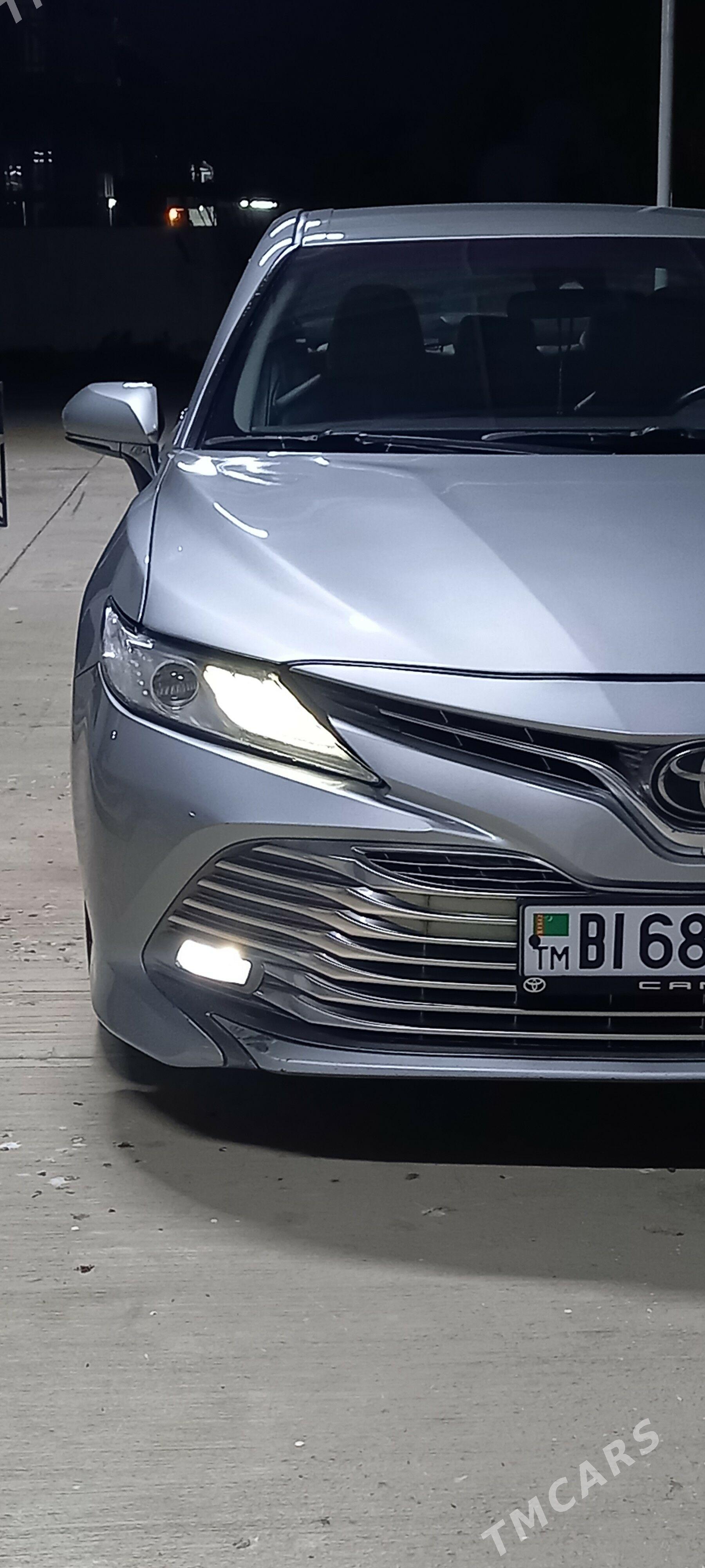 Toyota Camry 2018 - 300 000 TMT - Гёкдепе - img 1