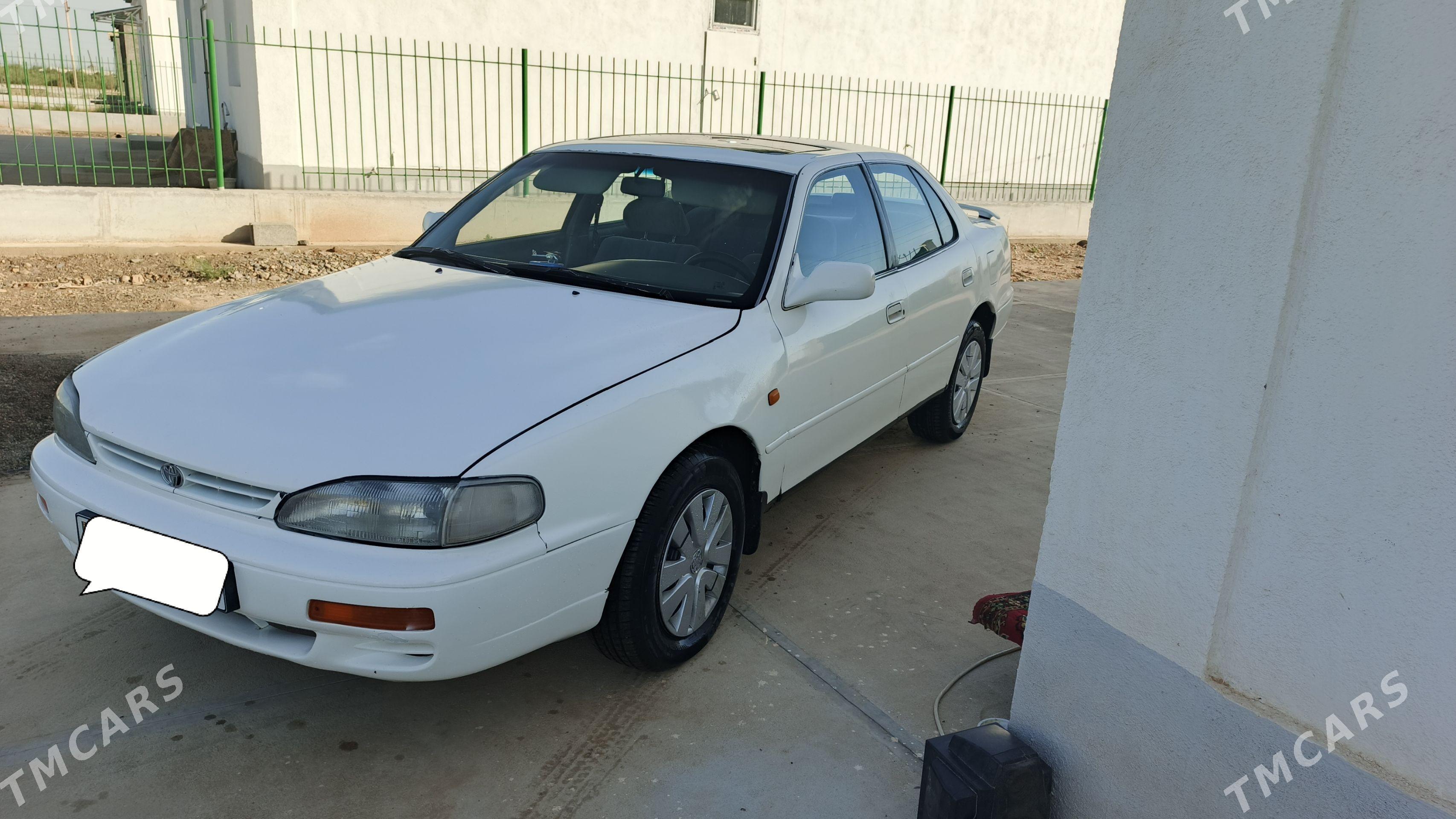 Toyota Camry 1995 - 95 000 TMT - Теджен - img 1