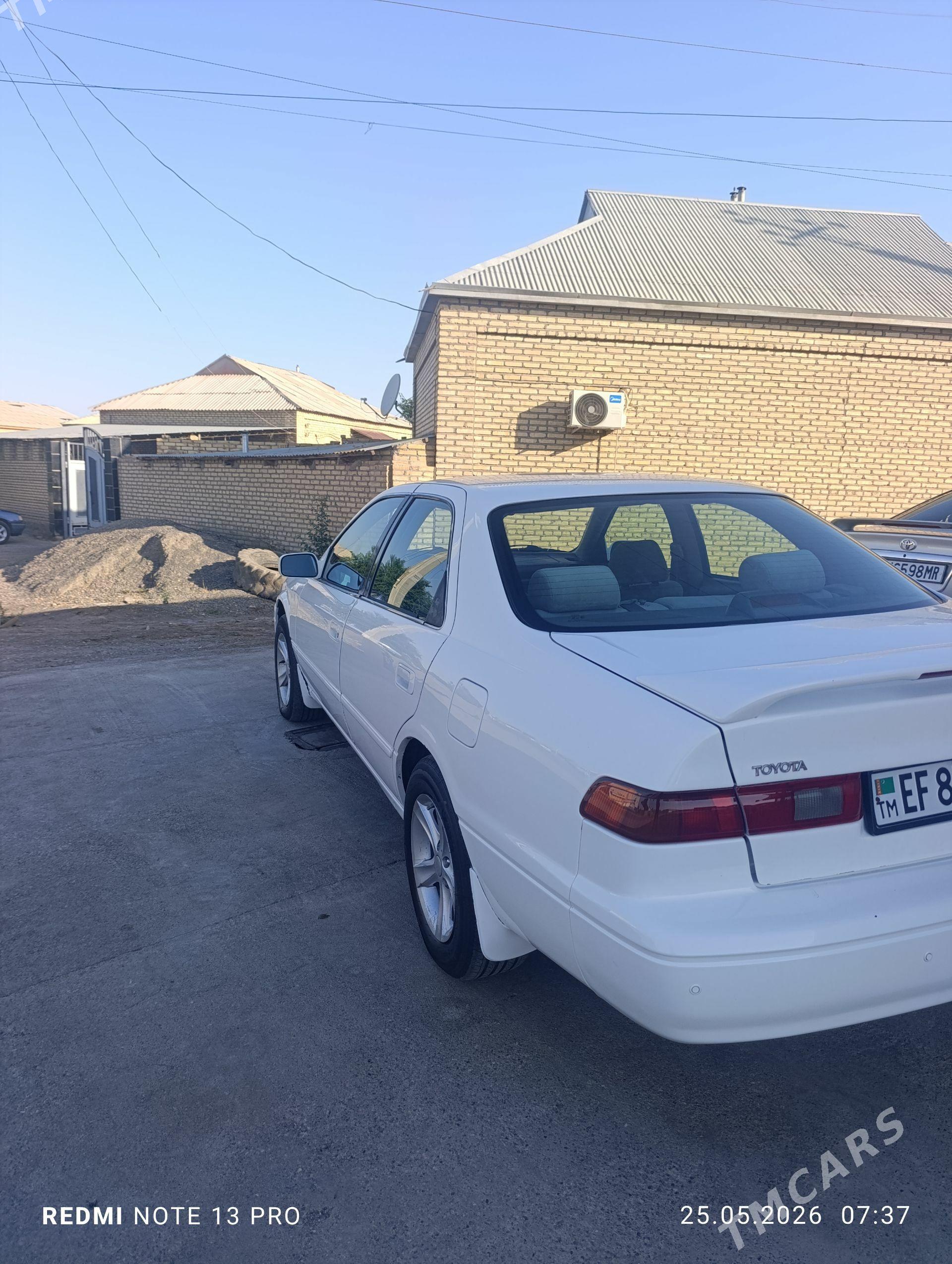 Toyota Camry 1999 - 138 000 TMT - Мары - img 1