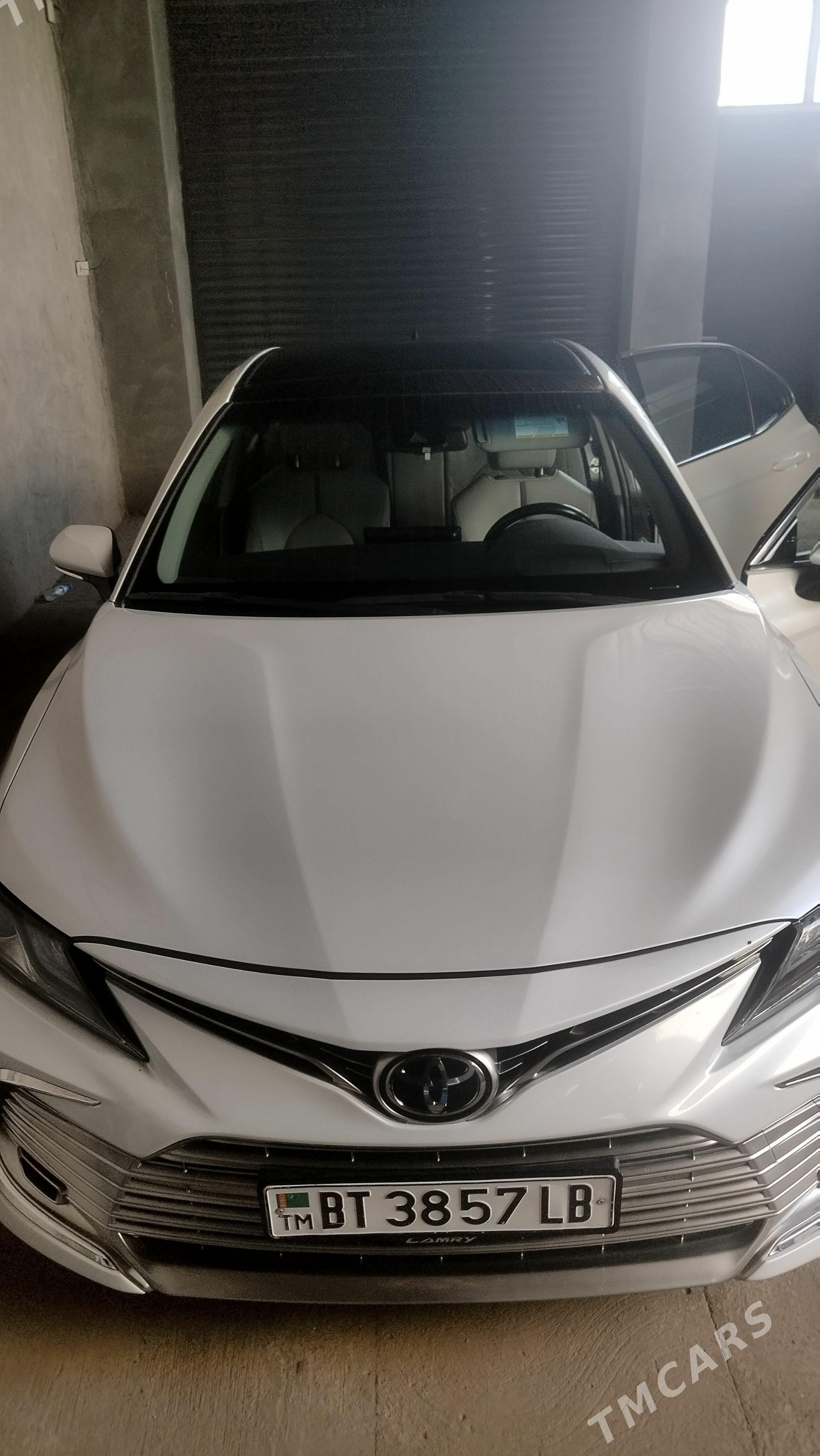 Toyota Camry 2022 - 400 000 TMT - Чарджоу - img 1