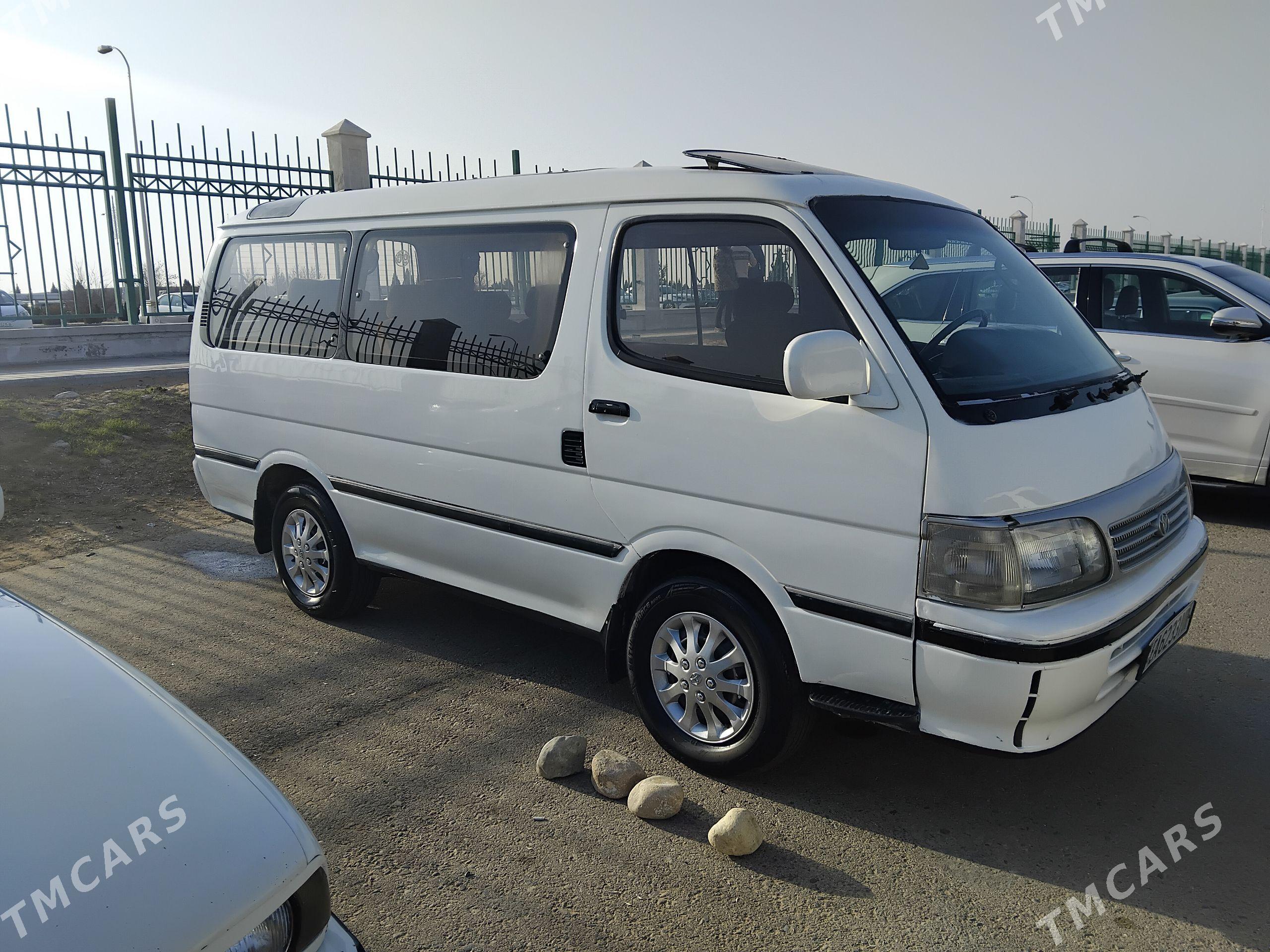 Toyota Hiace 1992 - 80 000 TMT - Мары - img 1