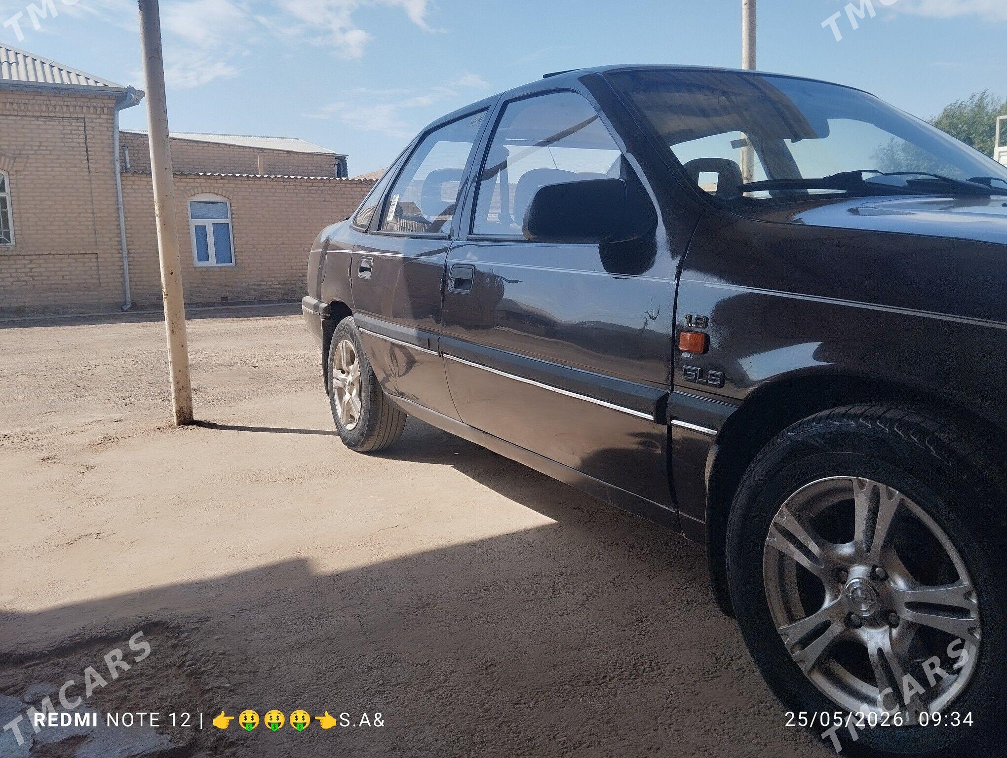 Opel Vectra 1991 - 42 000 TMT - Векильбазар - img 1