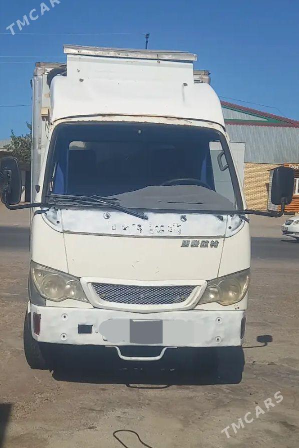 Toyota Dyna 2009 - 95 000 TMT - Мары - img 1