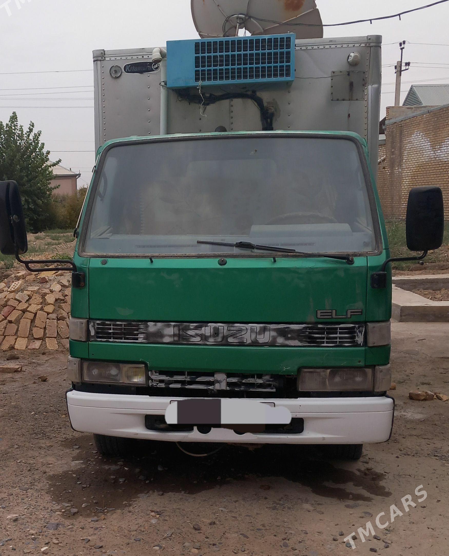 Isuzu Elf 1992 - 95 000 TMT - Мары - img 1
