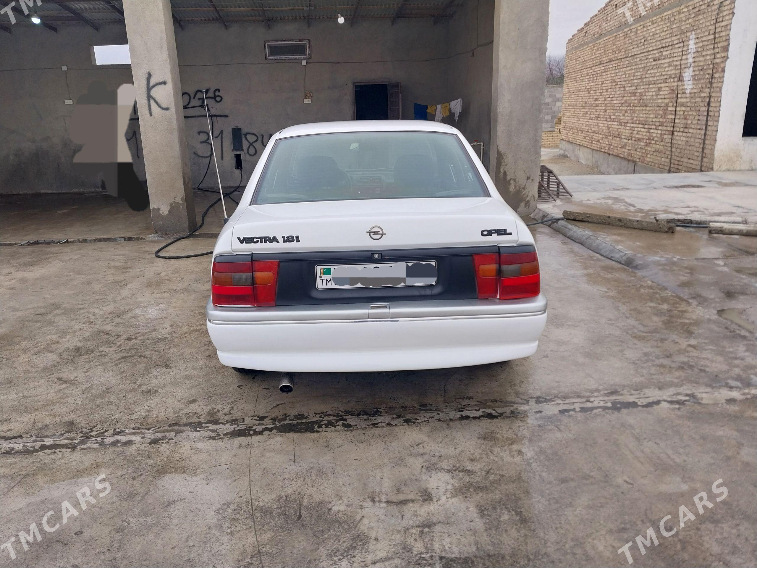 Opel Vectra 1995 - 65 000 TMT - Бахарден - img 1