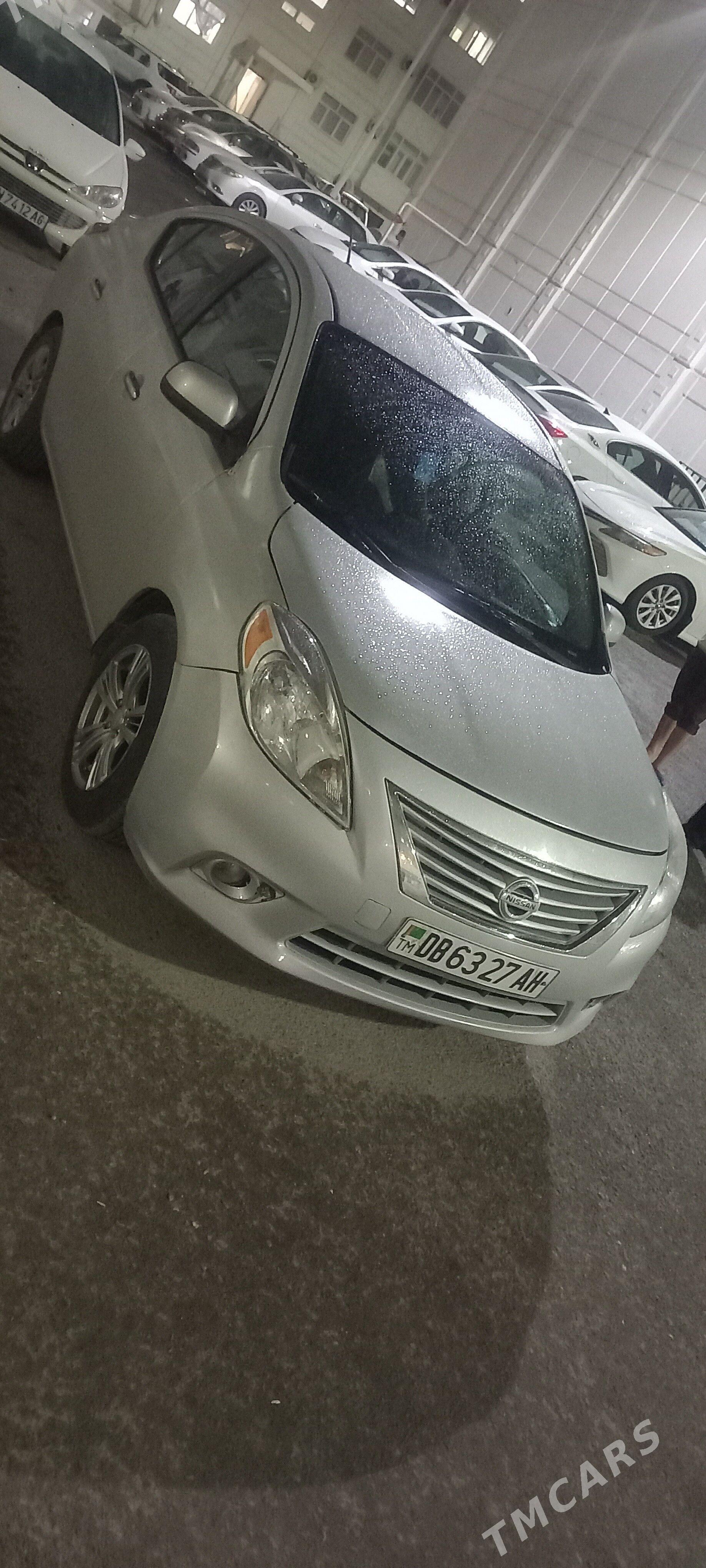 Nissan Versa 2011 - 100 000 TMT - Ак-Бугдайский этрап - img 1