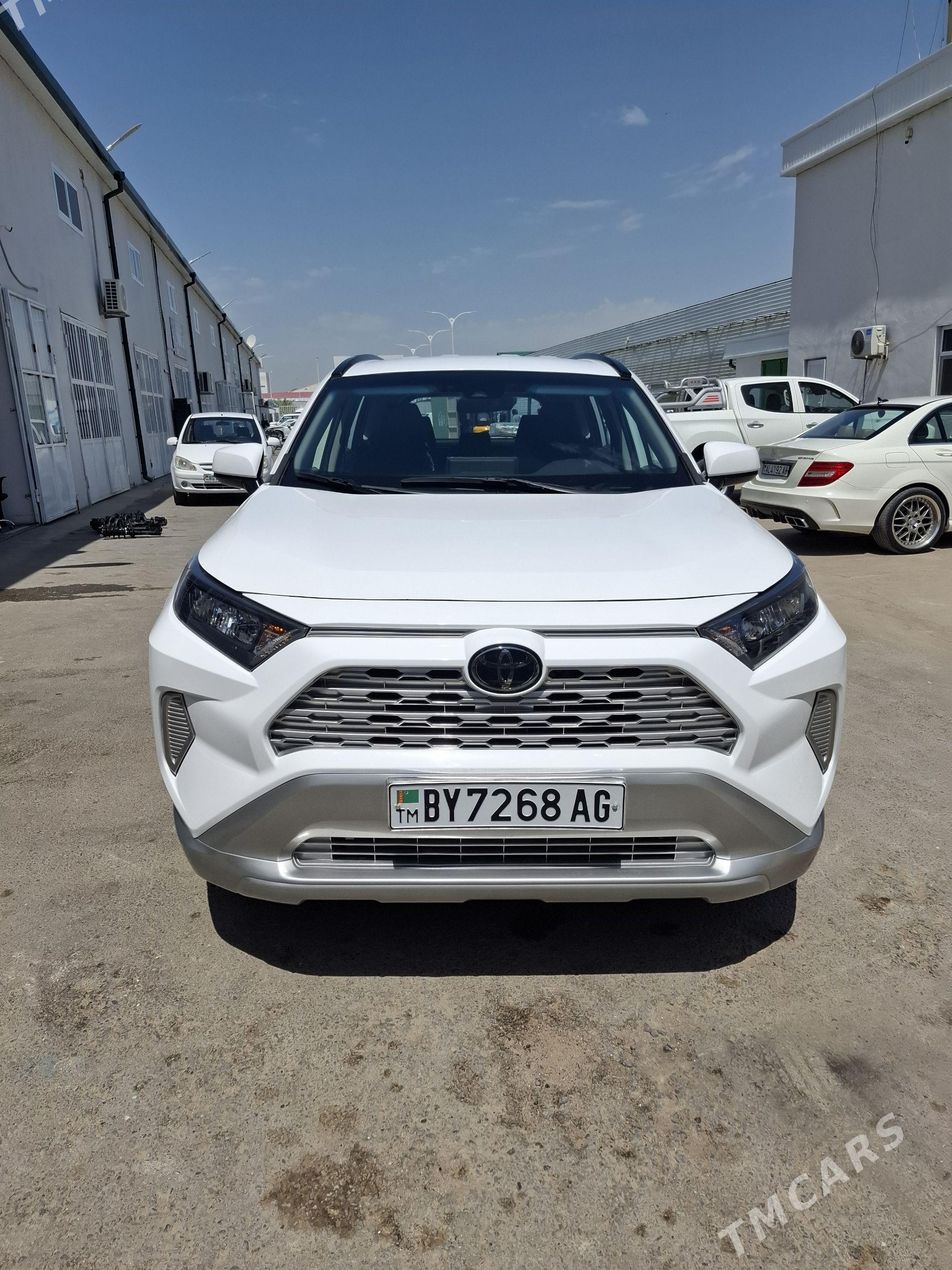 Toyota RAV4 2021 - 340 000 TMT - 30 мкр - img 1