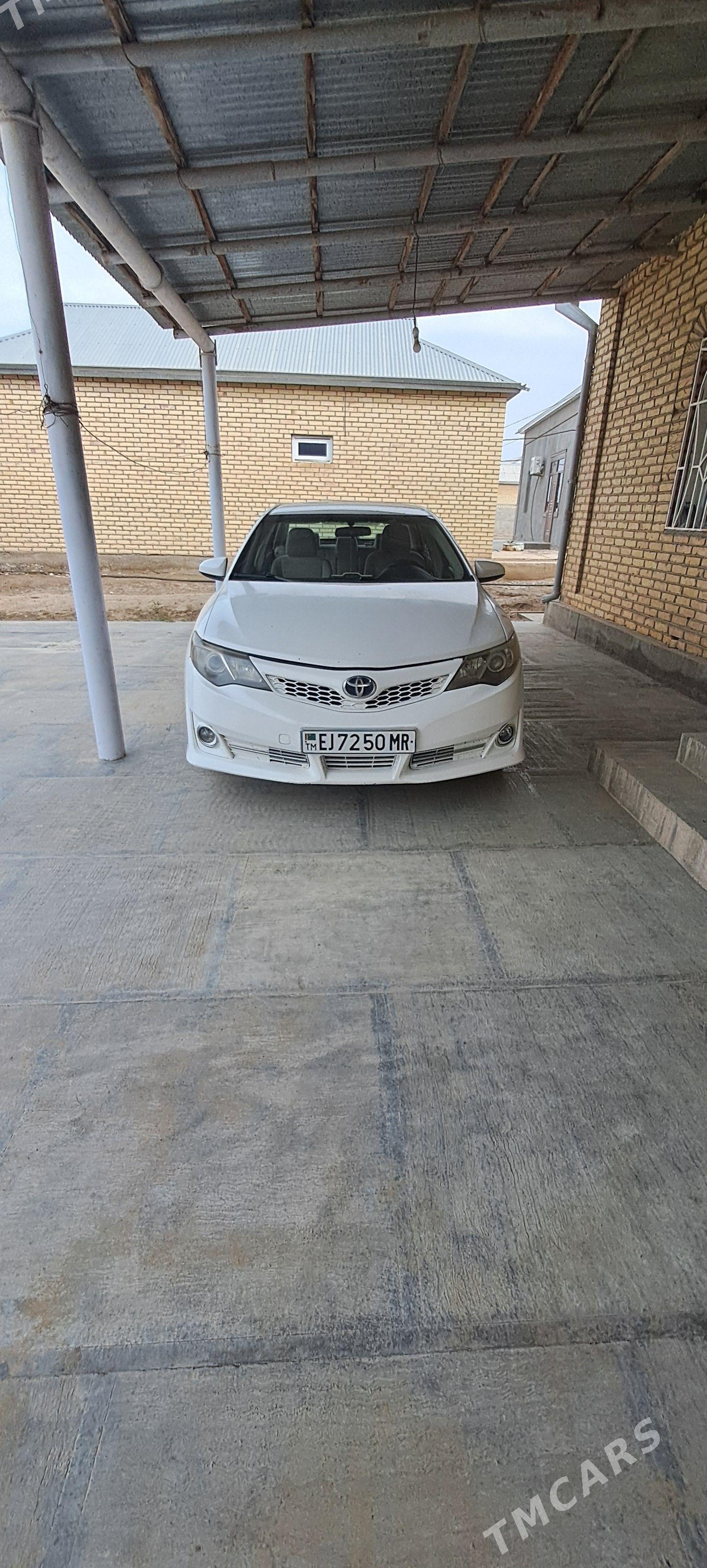 Toyota Camry 2012 - 235 000 TMT - Мары - img 1