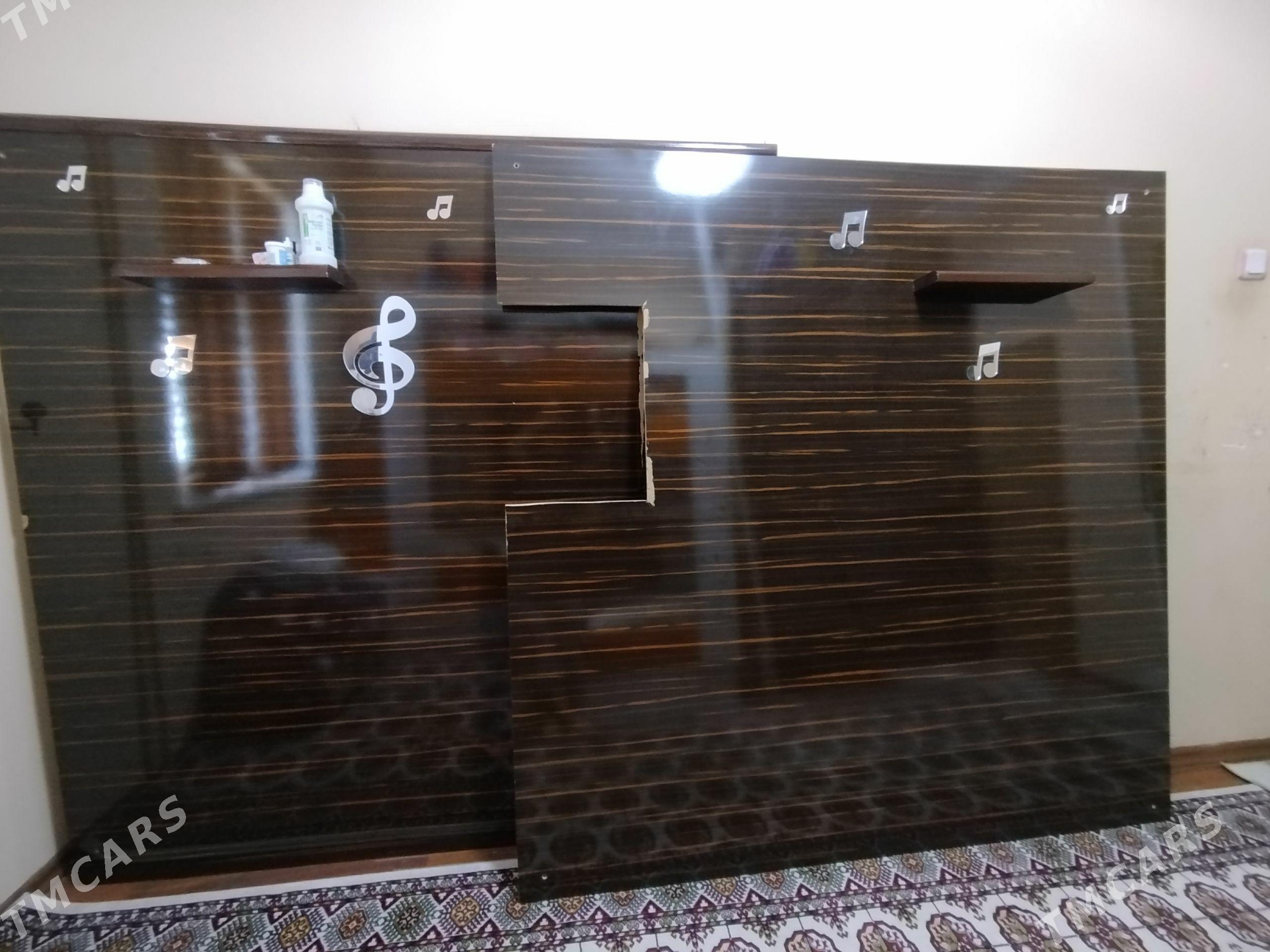 Mebil Telewizor arkasy - Мир 2 - img 1