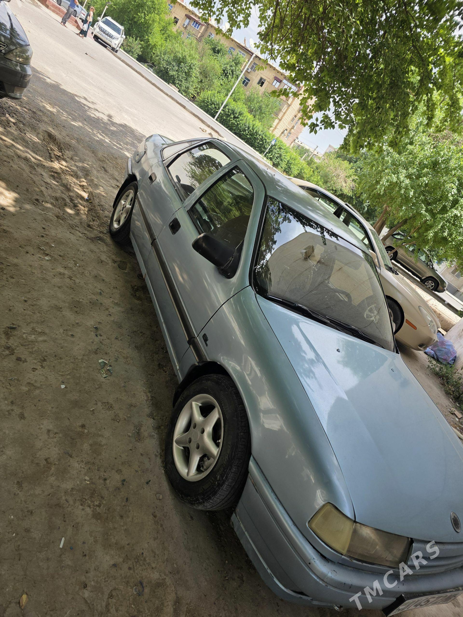 Opel Vectra 1990 - 40 000 TMT - Мары - img 1