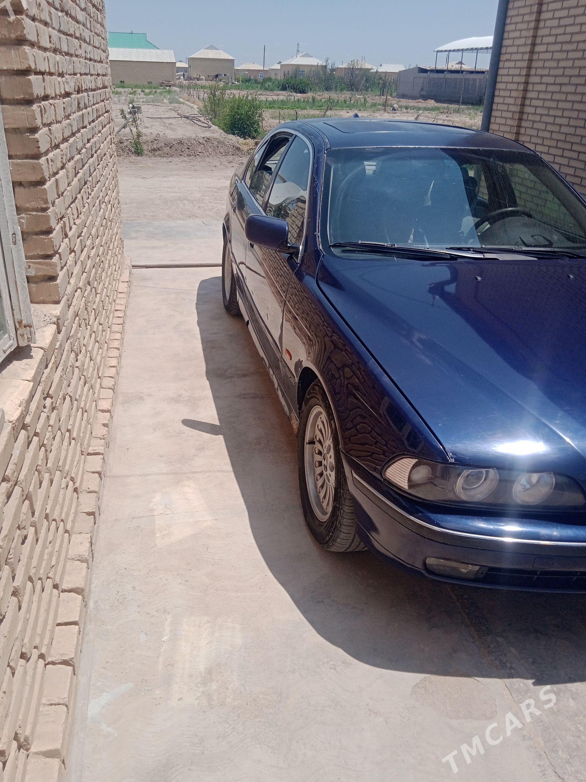 BMW 528 1997 - 95 000 TMT - Мургап - img 1