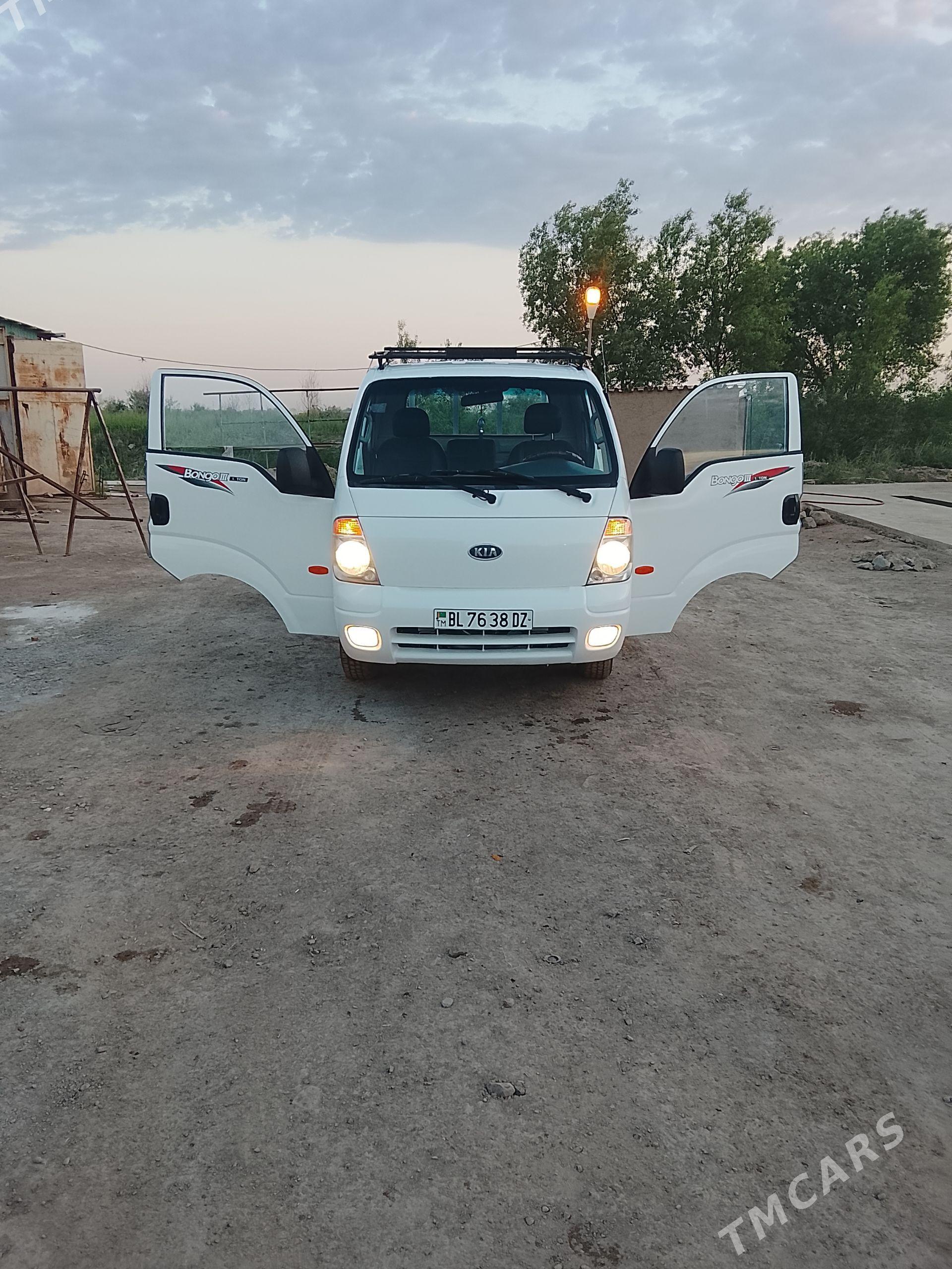 Kia Bongo 2009 - 155 000 TMT - Gurbansoltan Eje - img 1