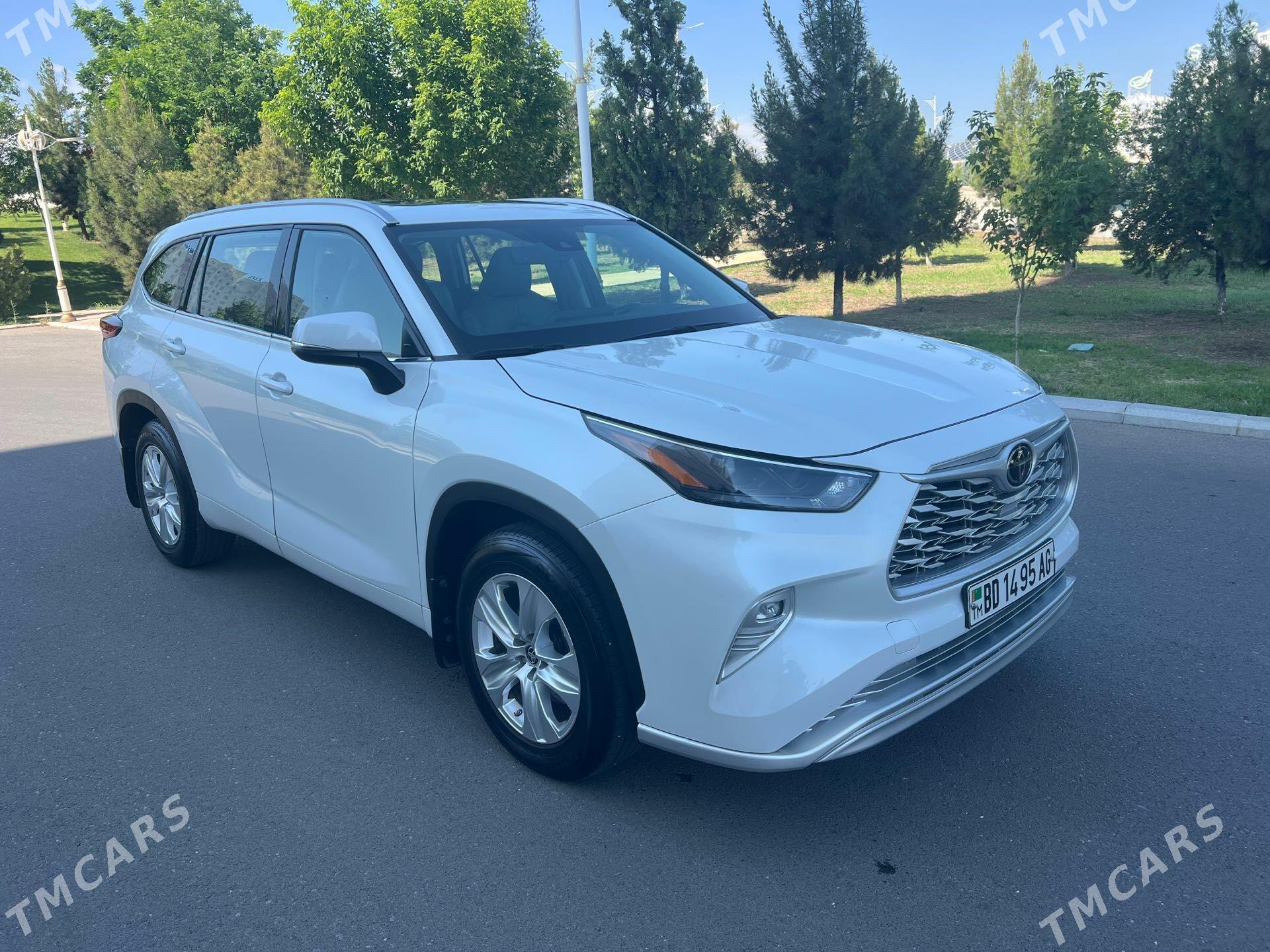 Toyota Highlander 2022 - 710 000 TMT - Ашхабад - img 1