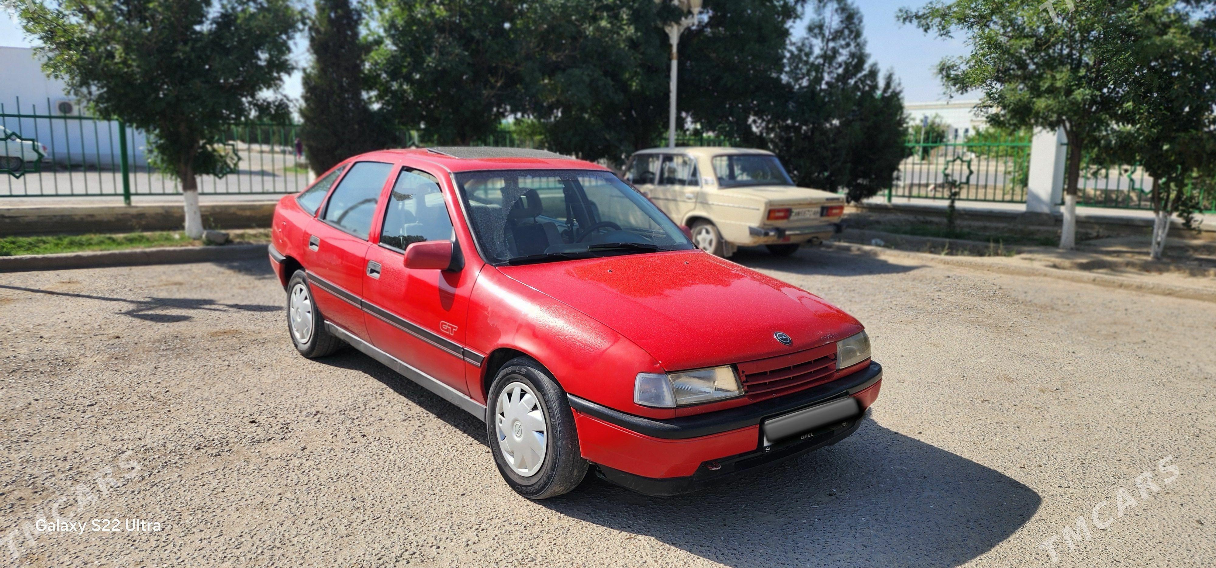 Opel Vectra 1989 - 35 000 TMT - Бахарден - img 1