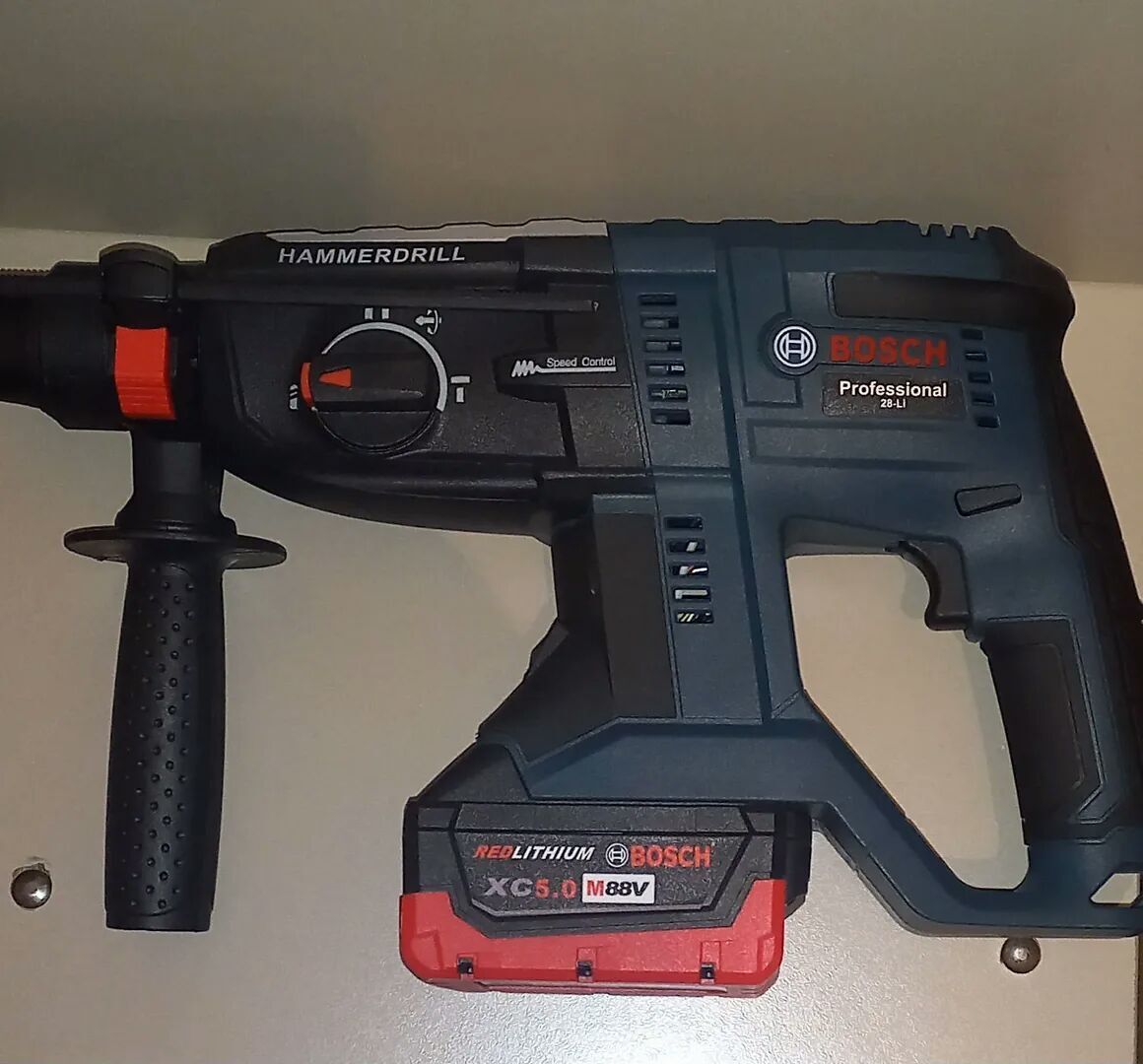 Drel Дрель BOSCH. batareýli. 1 000 TMT - 30 mkr - img 1