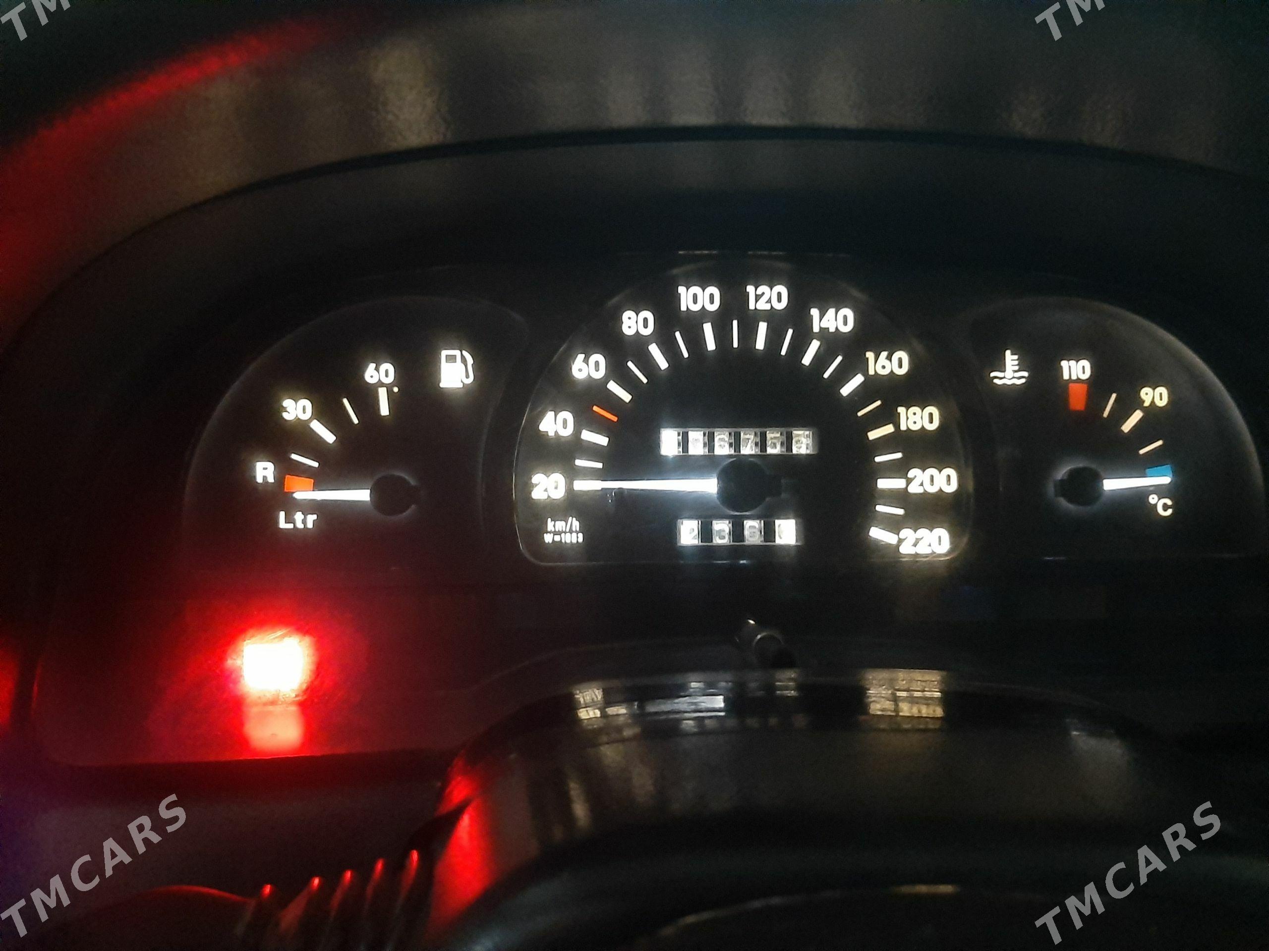Opel Vectra 1990 - 34 000 TMT - Туркменабат - img 1