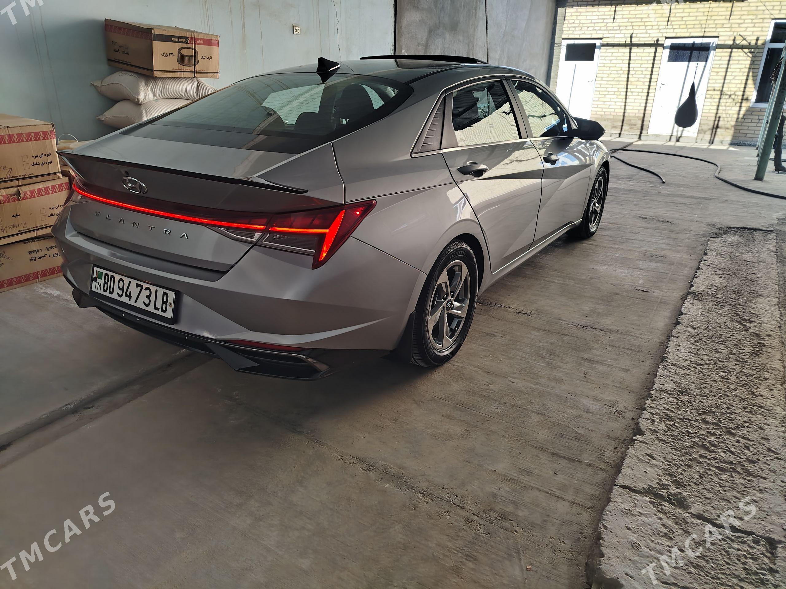 Hyundai Elantra 2022 - 265 000 TMT - Туркменабат - img 1