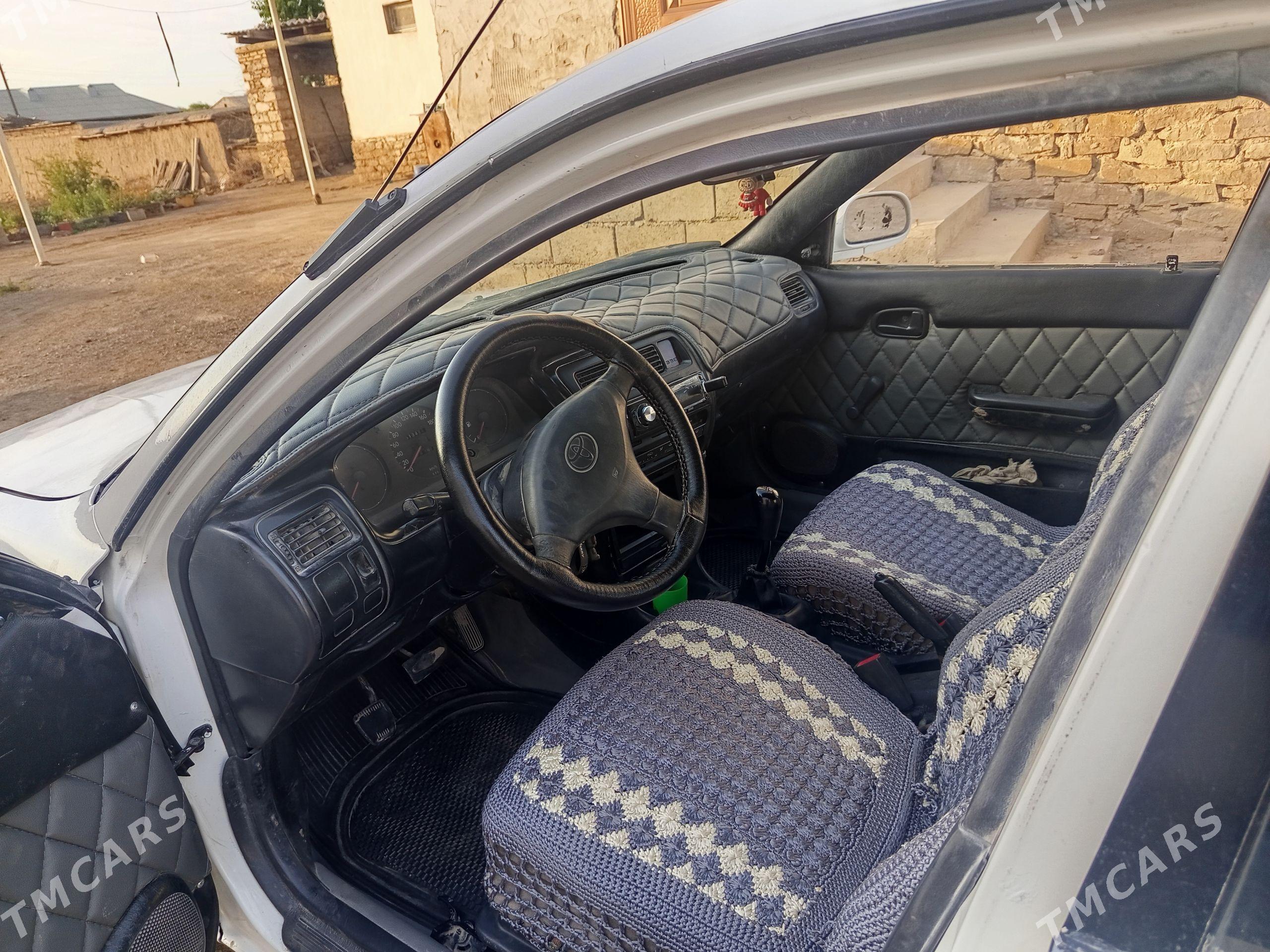 Toyota Corolla 1993 - 60 000 TMT - Köýtendag - img 1