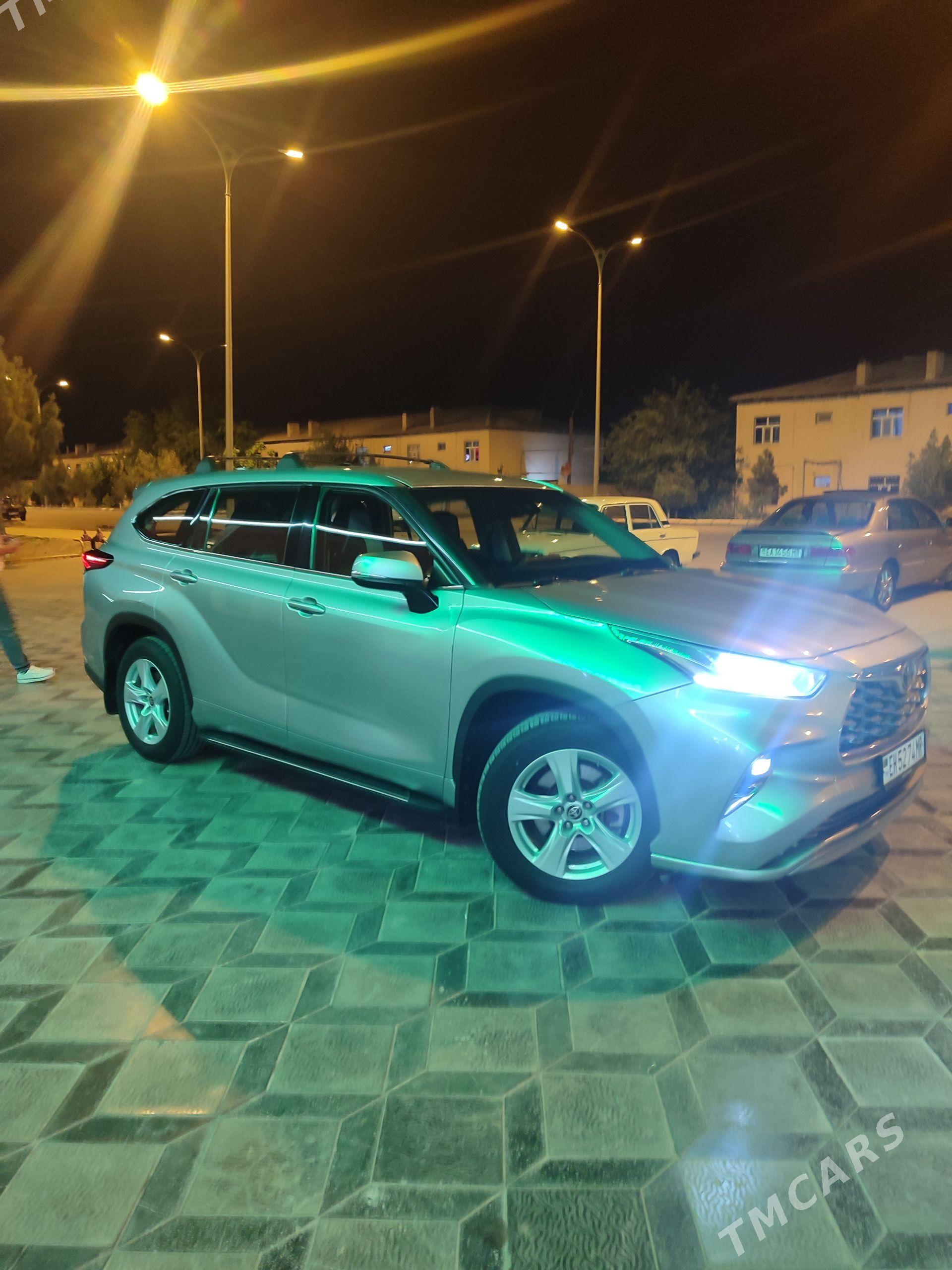 Toyota Highlander 2020 - 490 000 TMT - Baýramaly - img 1