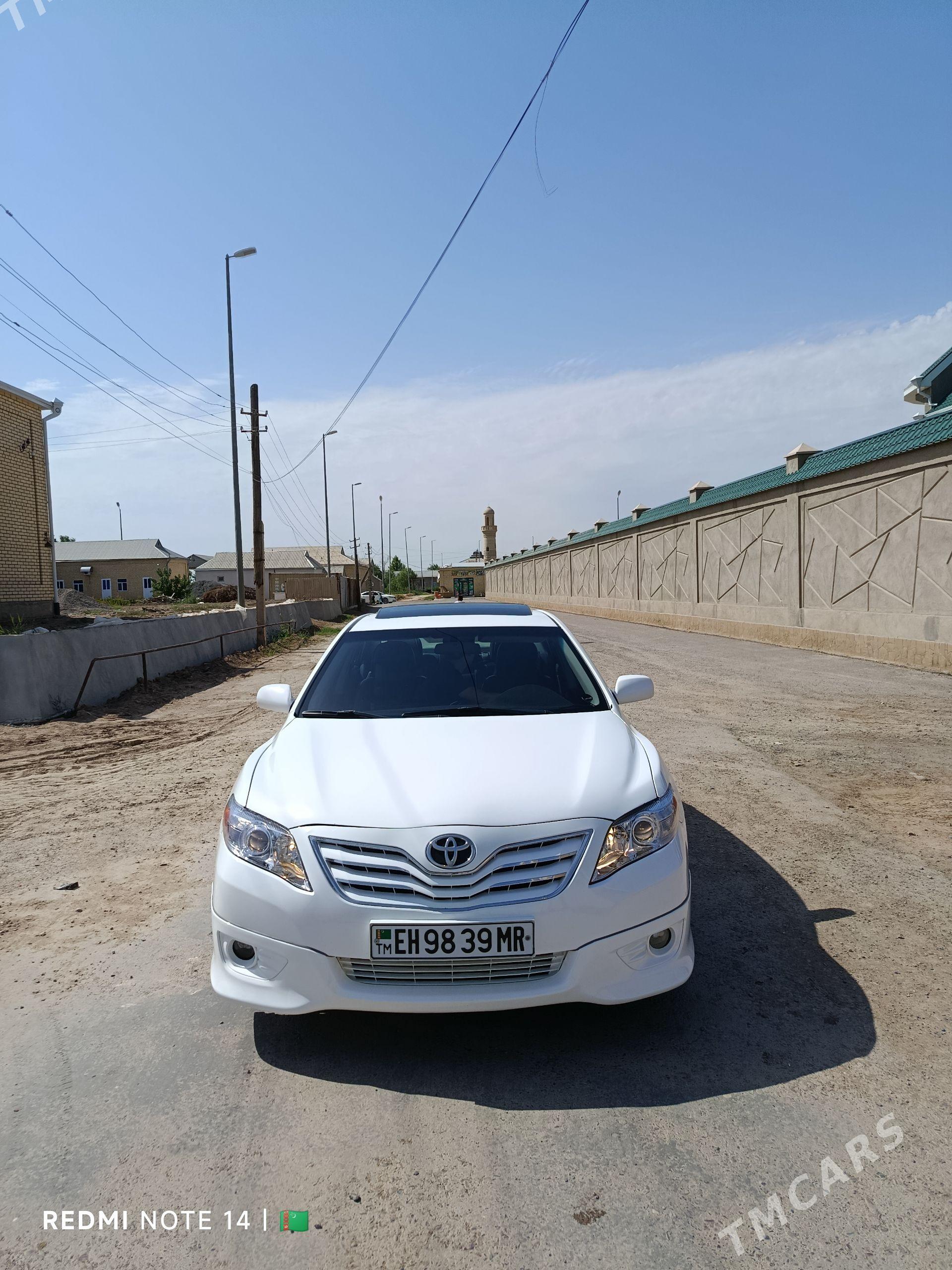 Toyota Camry 2011 - 225 000 TMT - Векильбазар - img 1