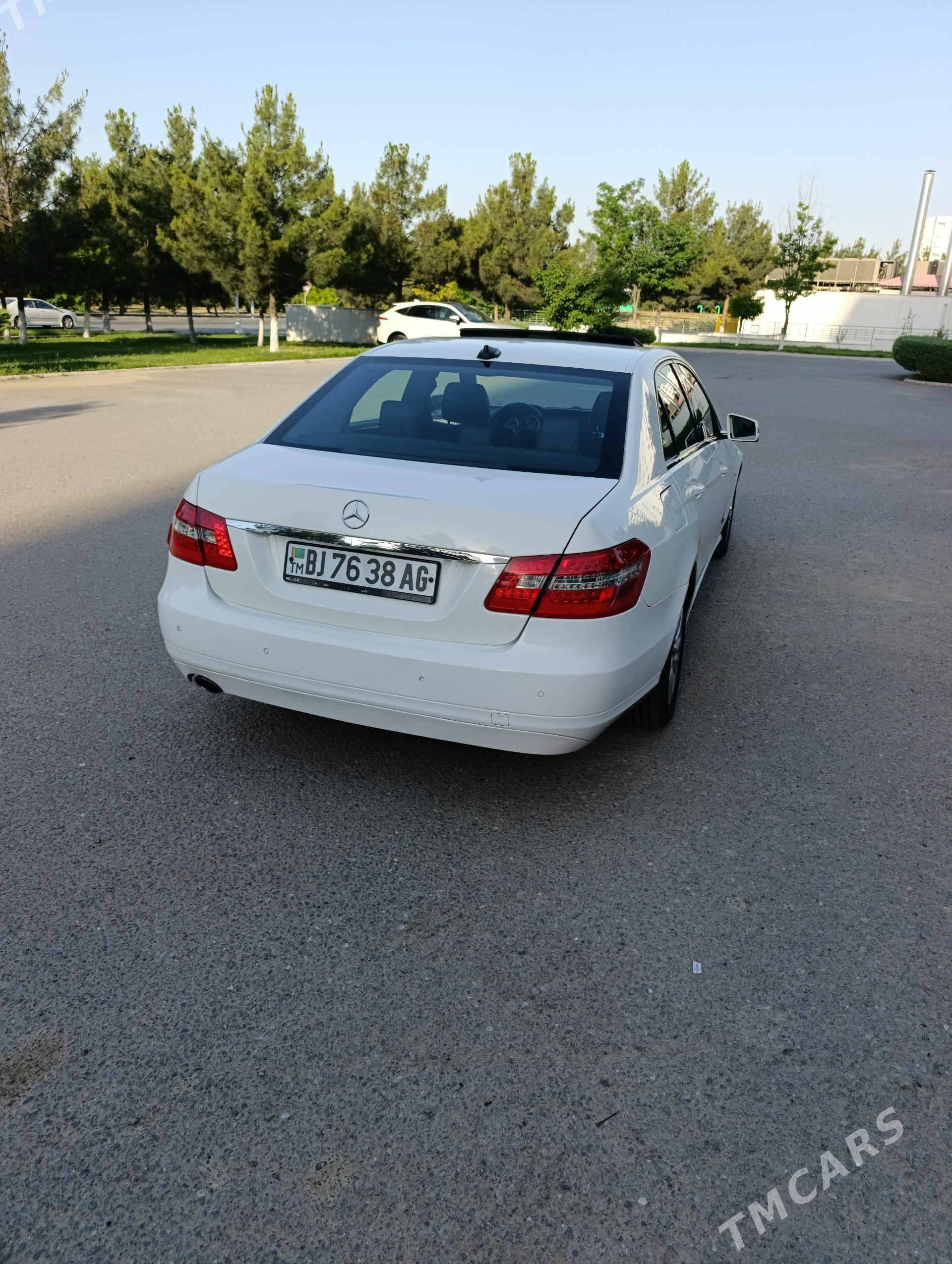 Mercedes-Benz E-Class 2011 - 240 000 TMT - ул. Московская (10 йыл абаданчылык ш.) - img 1