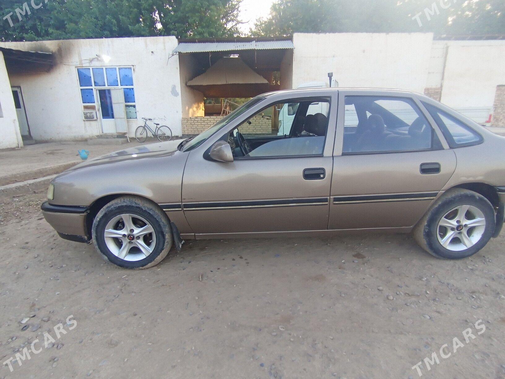 Opel Vectra 1990 - 33 000 TMT - Байрамали - img 1