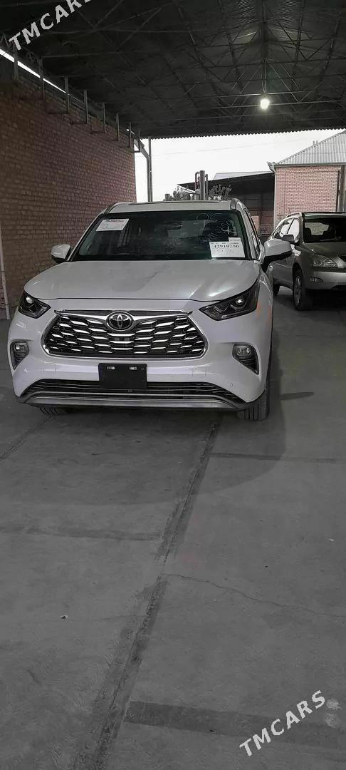 Toyota Highlander 2021 - 700 000 TMT - Мары - img 1