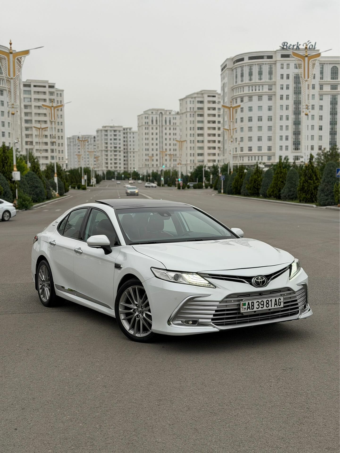 Toyota Camry 2019 - 375 000 TMT - Ашхабад - img 1