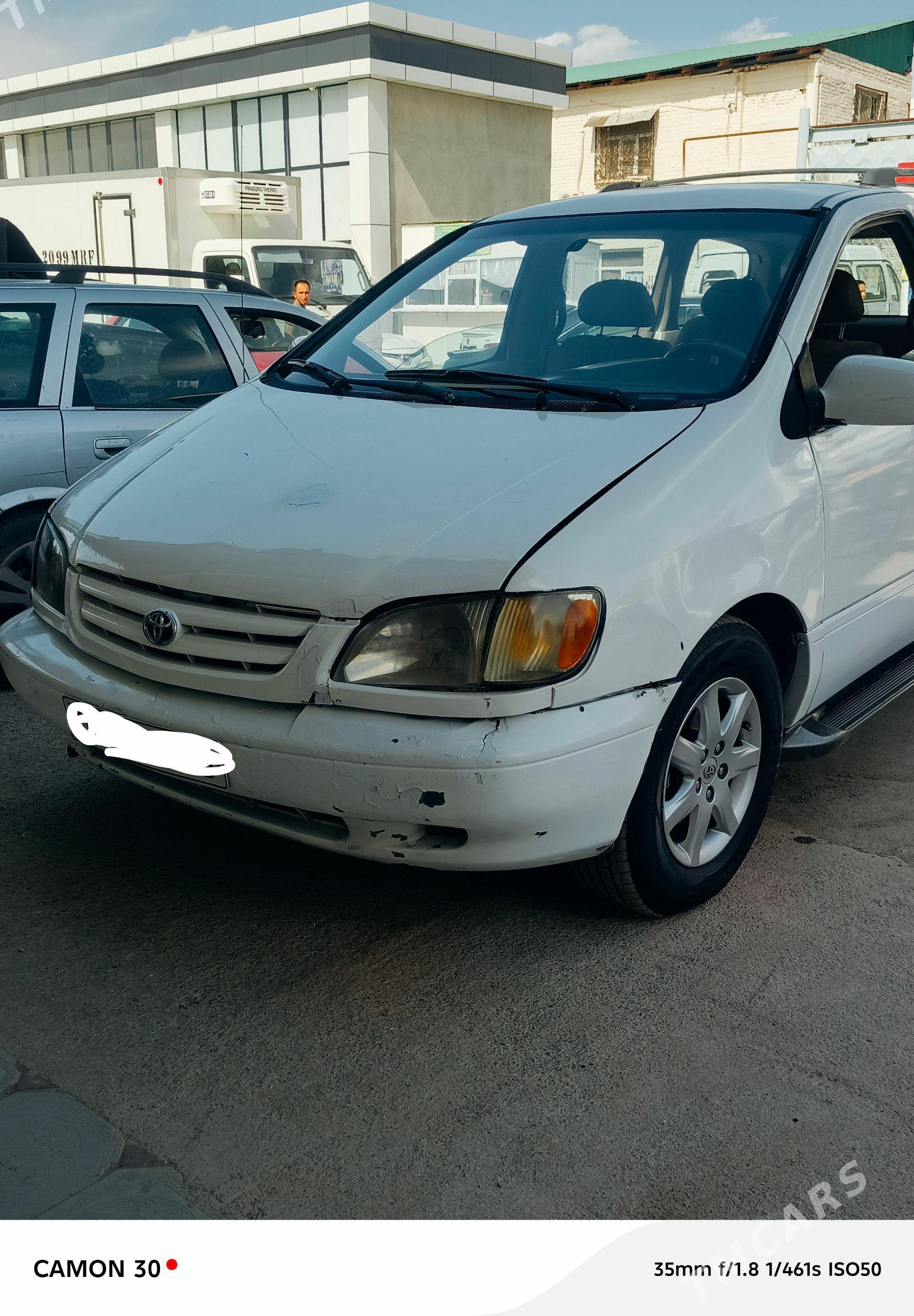 Toyota Sienna 2002 - 170 000 TMT - Туркменабат - img 1