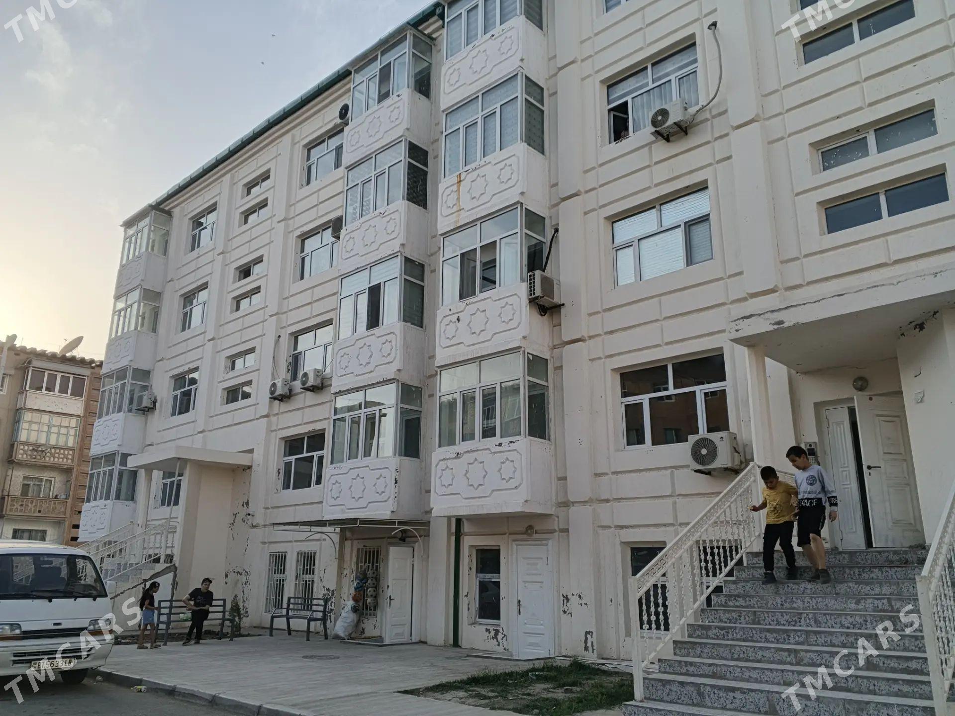 10 yylyk ipoteka Bahar mikrayo - Туркменабат - img 1