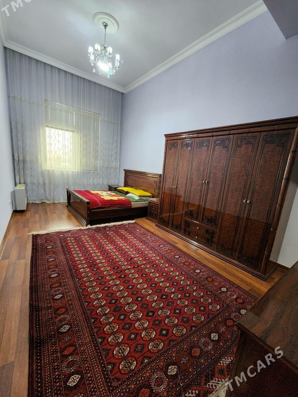 PODWOÝSKIÝ. 3-KOM. ELITKA - Podwoýski köç. (Bitarap Türkmenistan şaýoly) - img 1