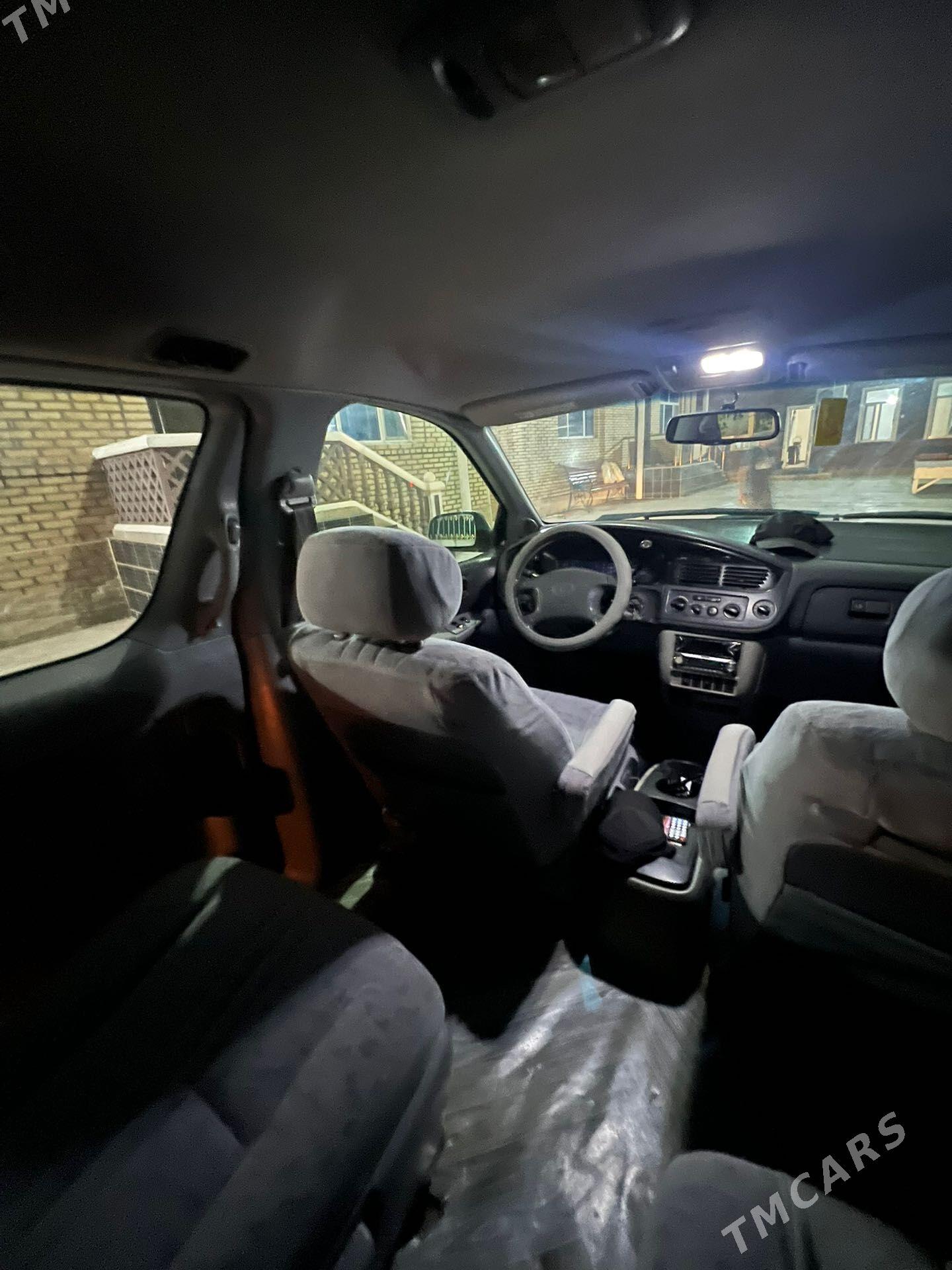 Toyota Sienna 2001 - 180 000 TMT - Мары - img 1